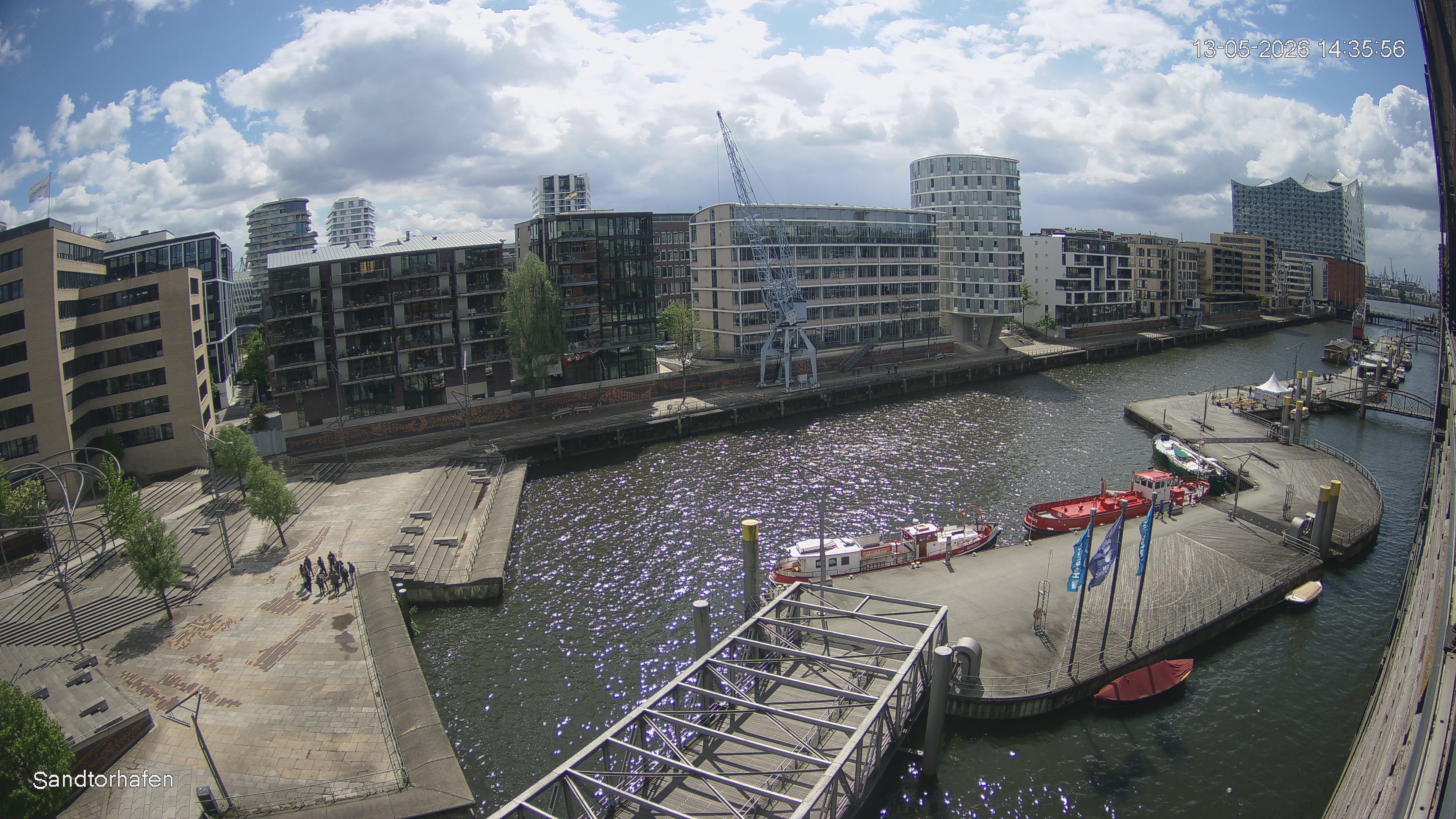 Archived image Webcam Harbour Hall Hamburg