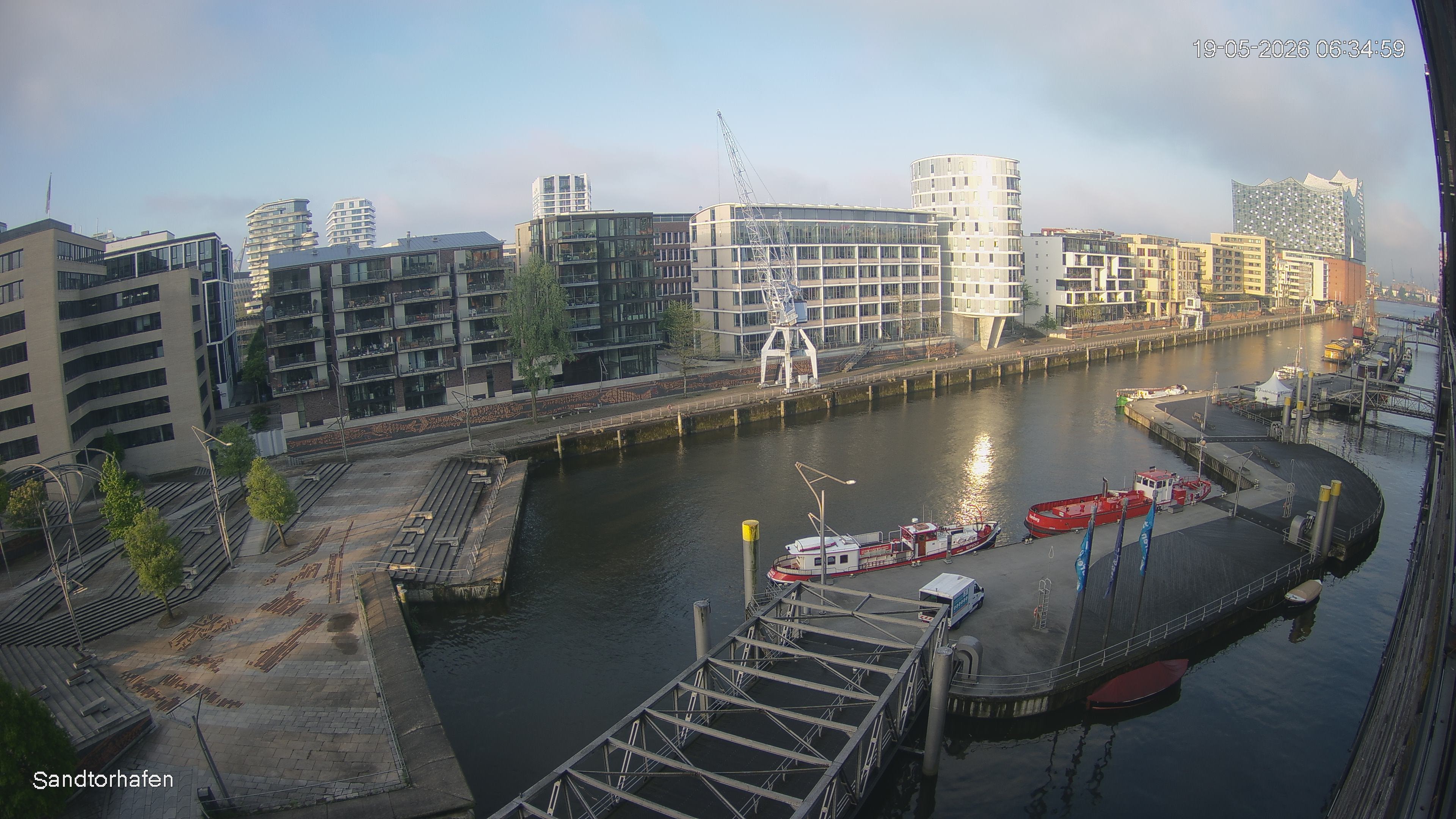 Archiv Foto Webcam Hamburg: HafenCity und Elbphilharmonie