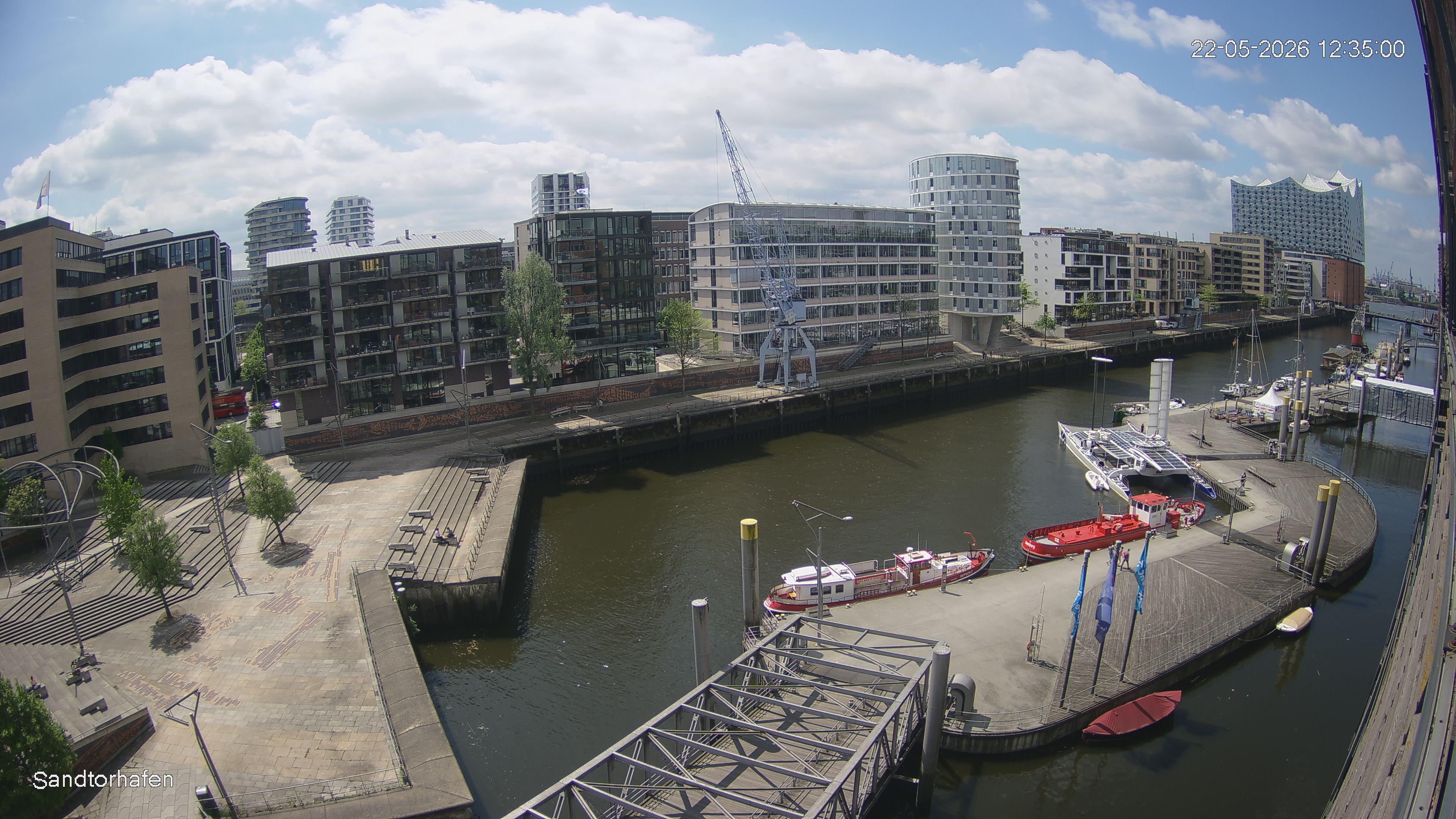 Archiv Foto Webcam Hamburg: HafenCity und Elbphilharmonie