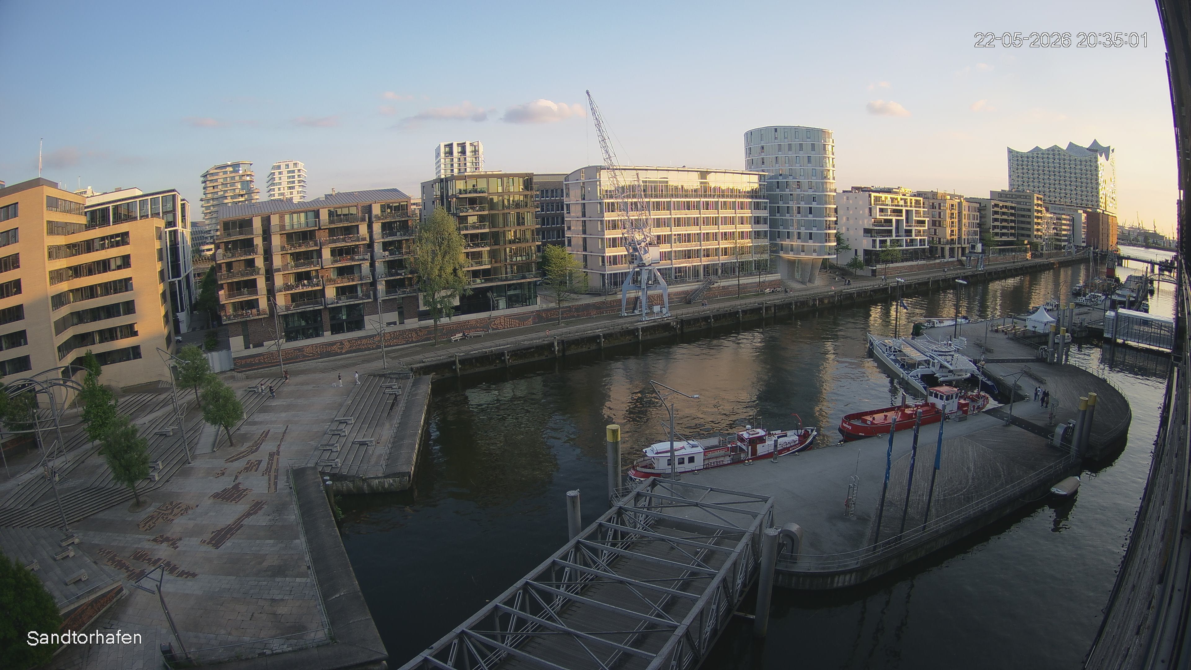 Archiv Foto Webcam Hamburg: HafenCity und Elbphilharmonie