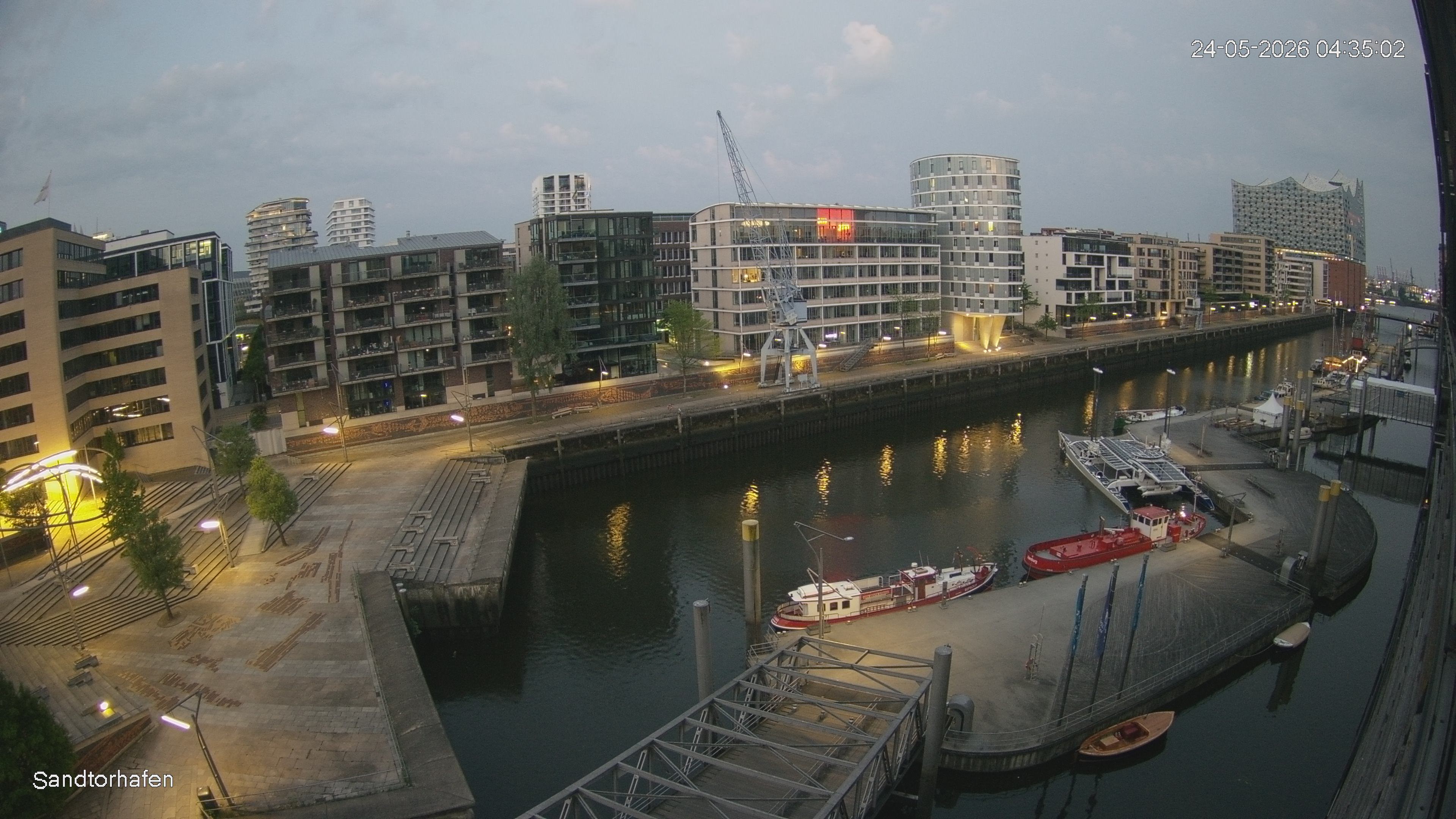 Archiv Foto Webcam Hamburg: HafenCity und Elbphilharmonie