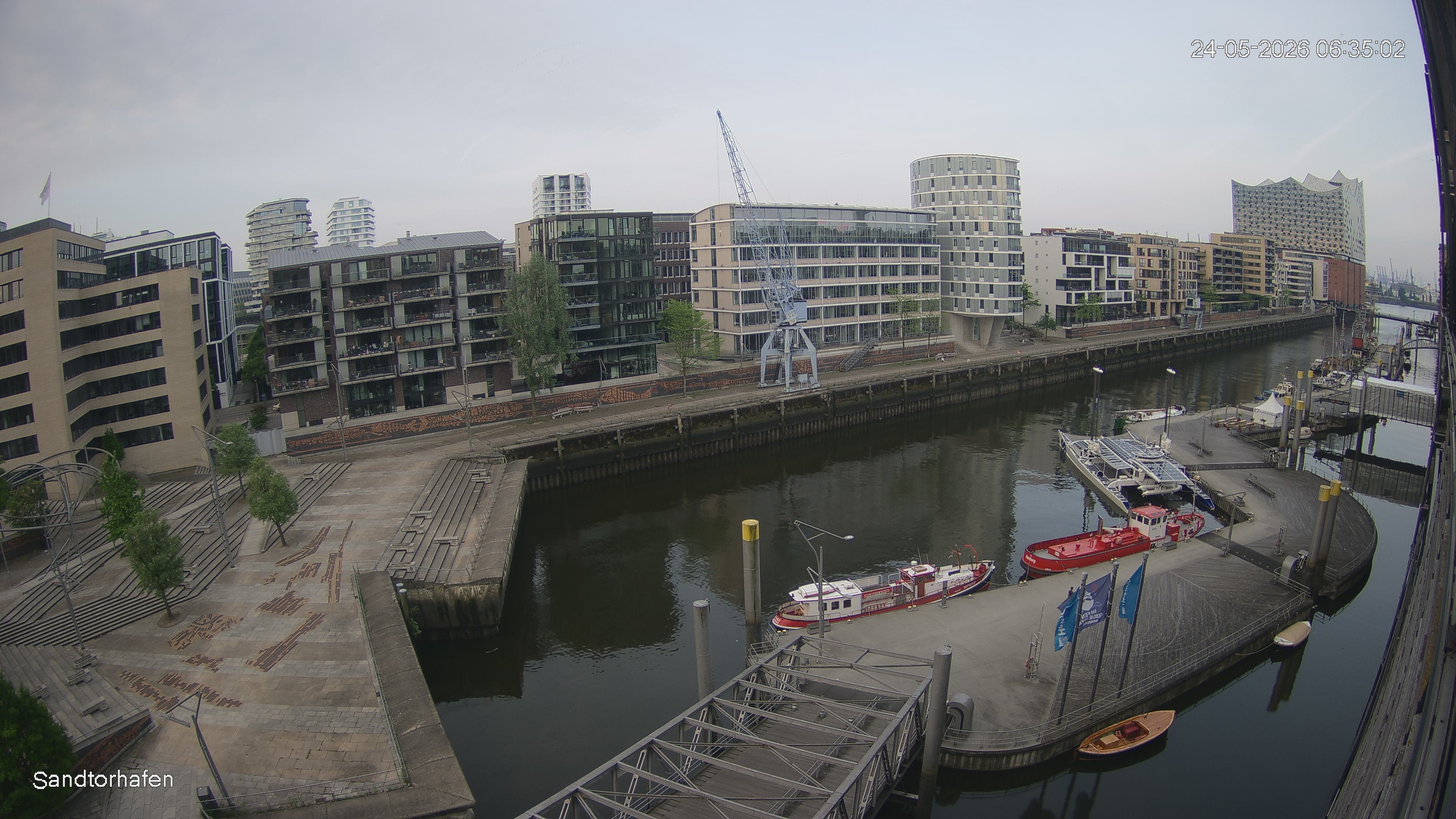 Archiv Foto Webcam Hamburg: HafenCity und Elbphilharmonie