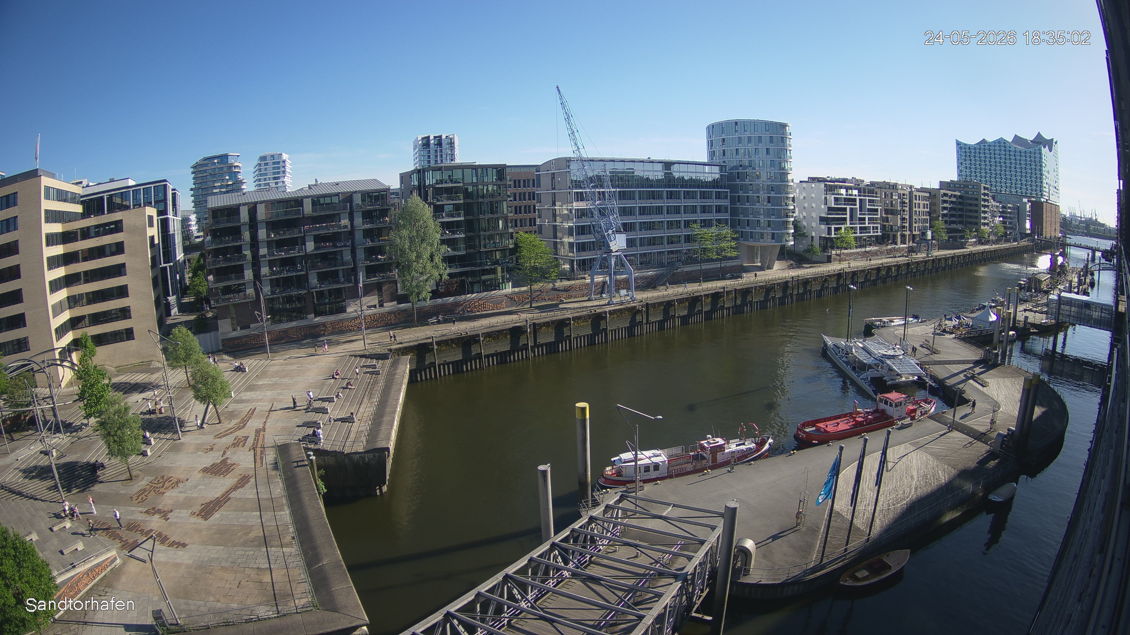 Archiv Foto Webcam Hamburg: HafenCity und Elbphilharmonie