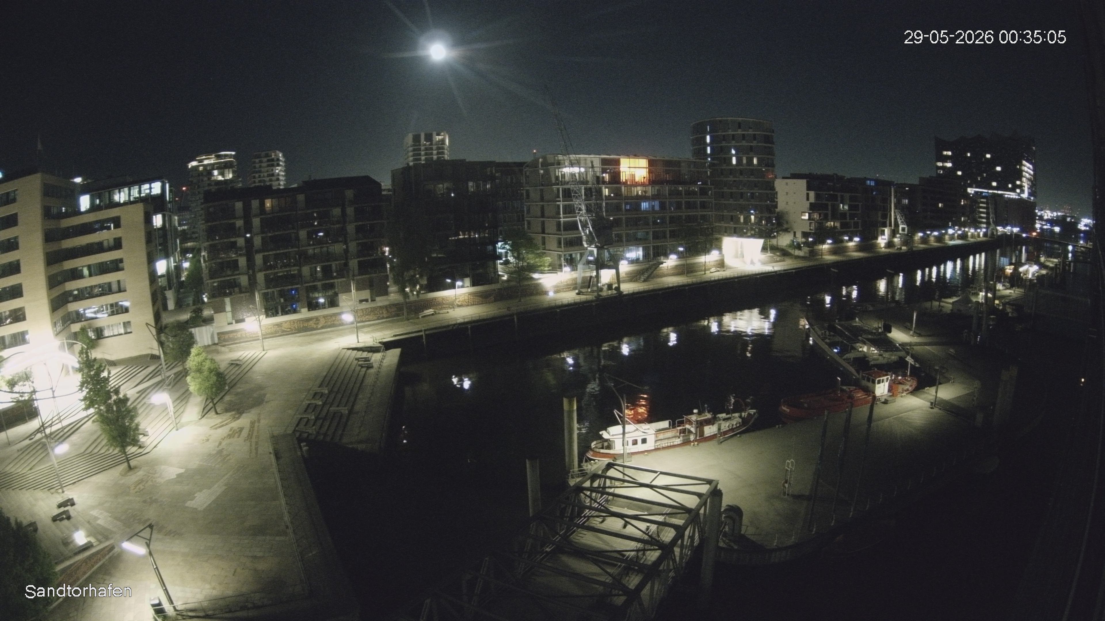 Archiv Foto Webcam Hamburg: HafenCity und Elbphilharmonie