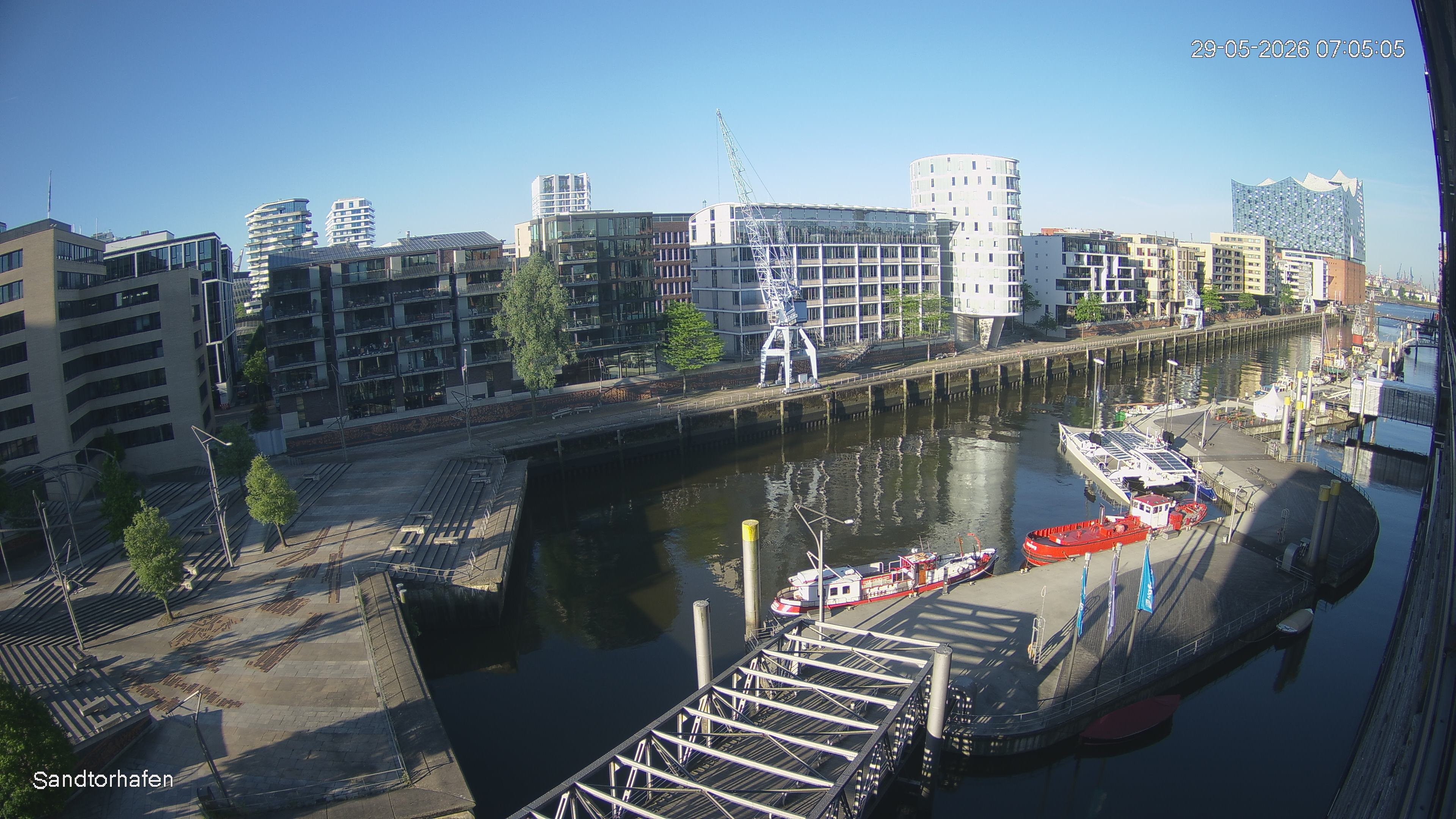 Archiv Foto Webcam Hamburg: HafenCity und Elbphilharmonie