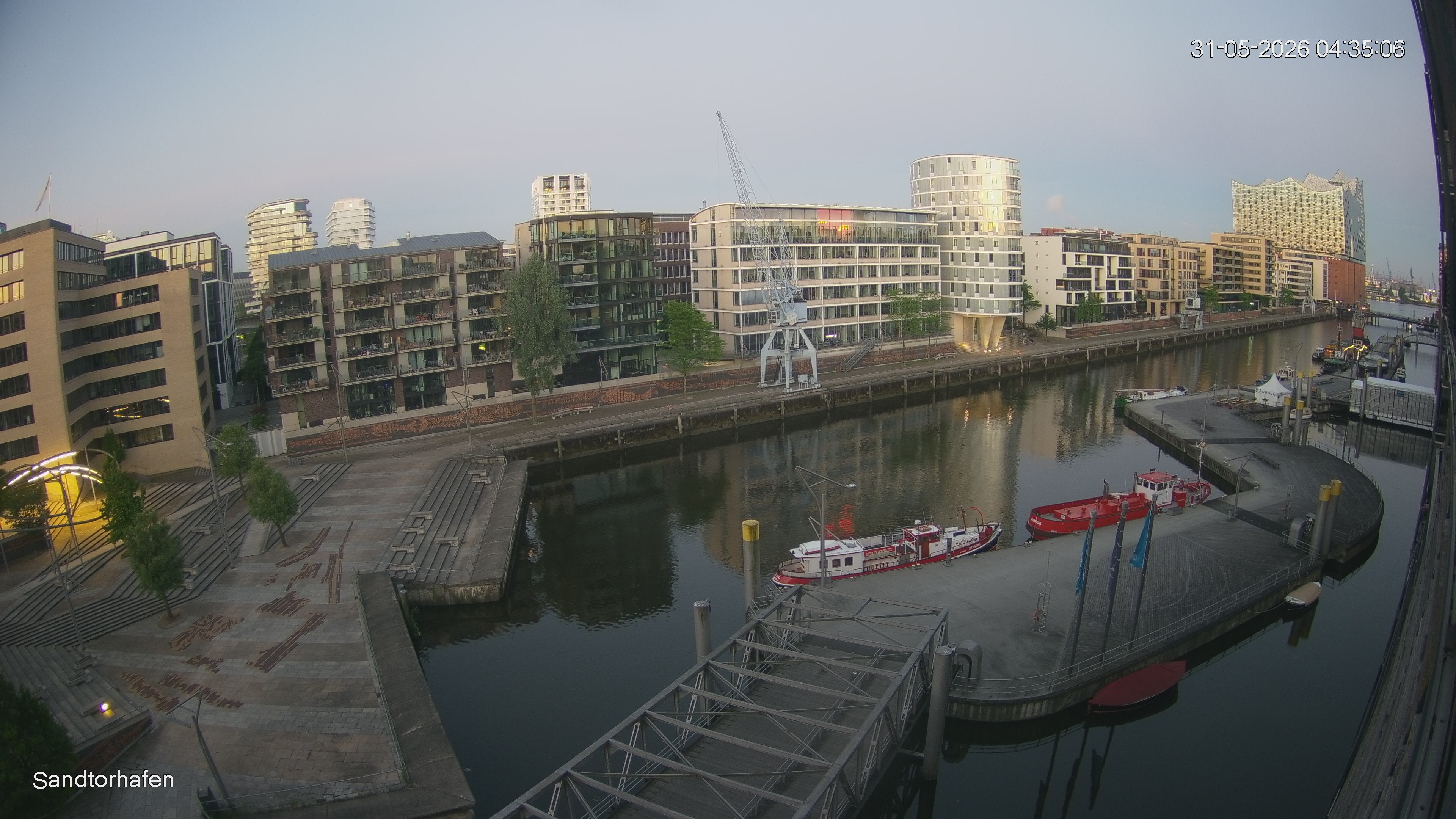 Archived image Webcam Harbour Hall Hamburg