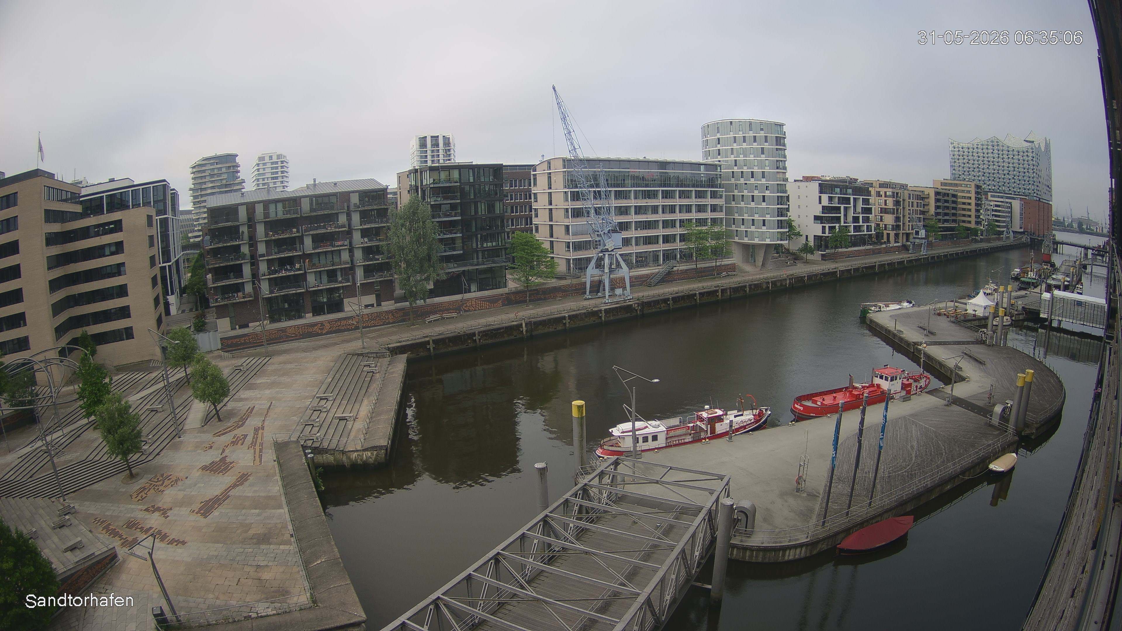Archived image Webcam Harbour Hall Hamburg