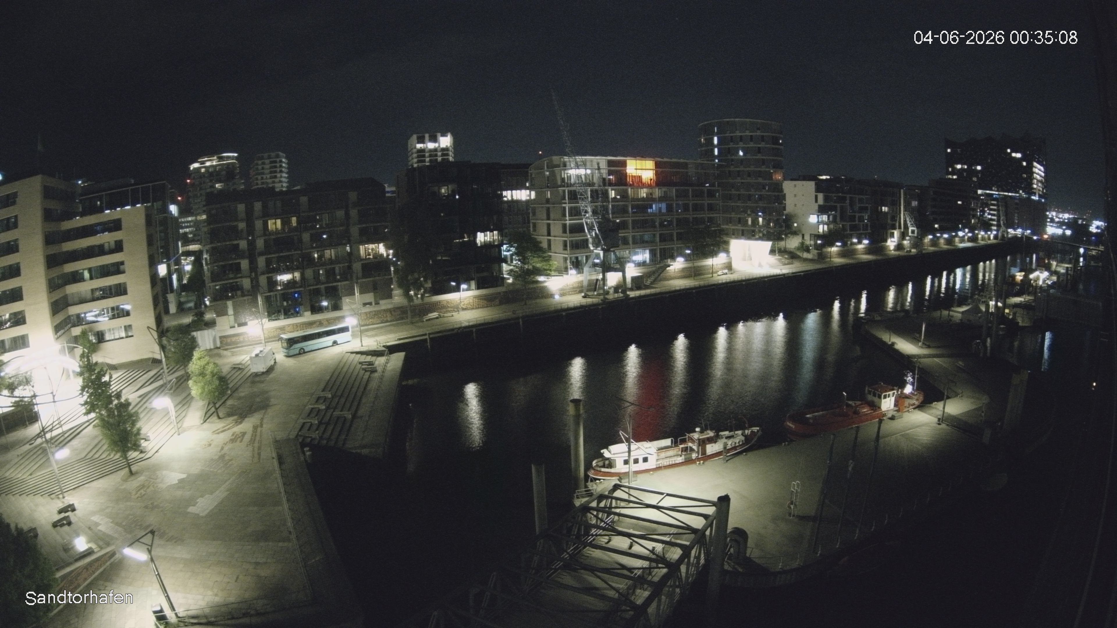 Archiv Foto Webcam Hamburg: HafenCity und Elbphilharmonie