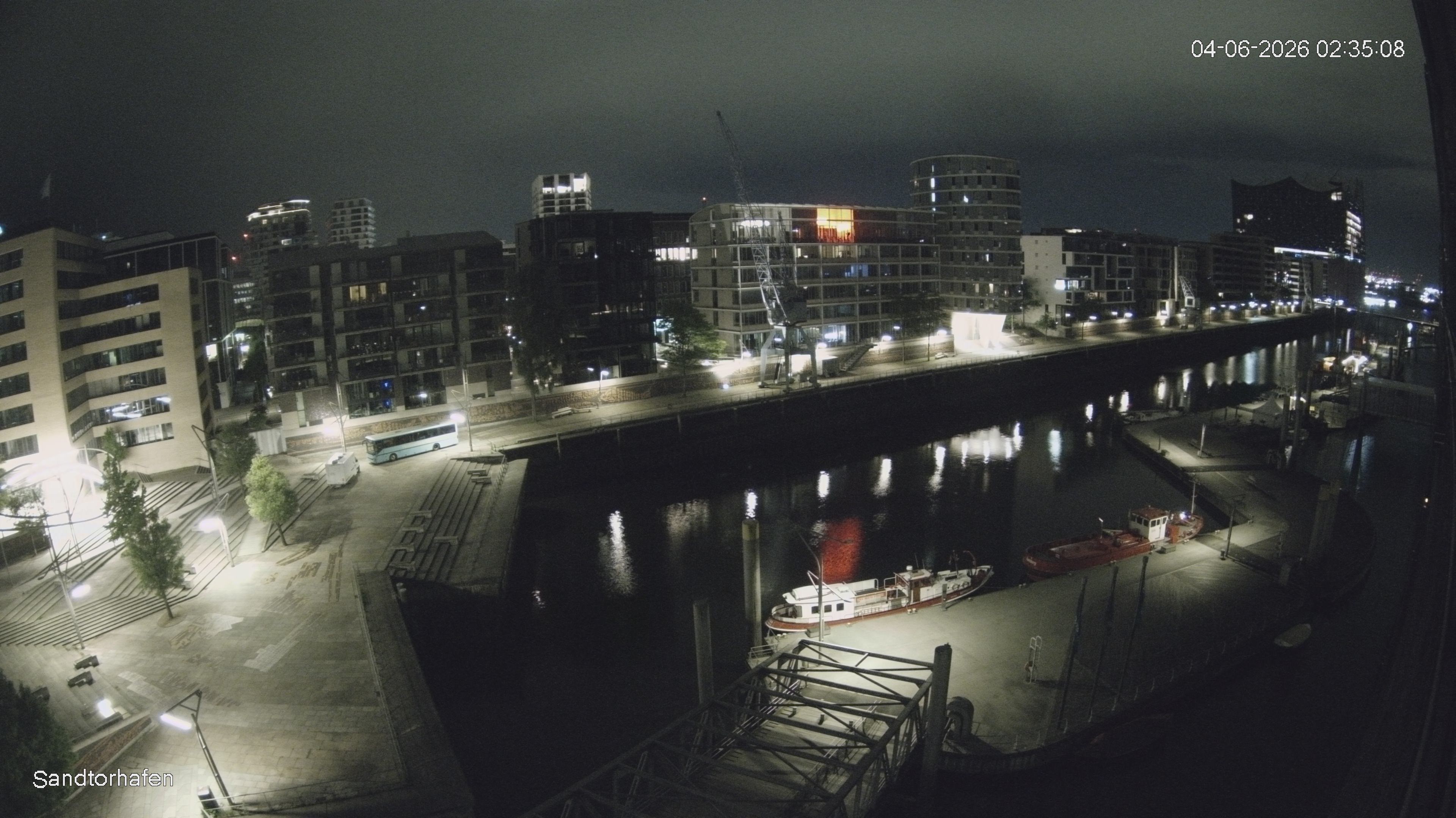 Archiv Foto Webcam Hamburg: HafenCity und Elbphilharmonie