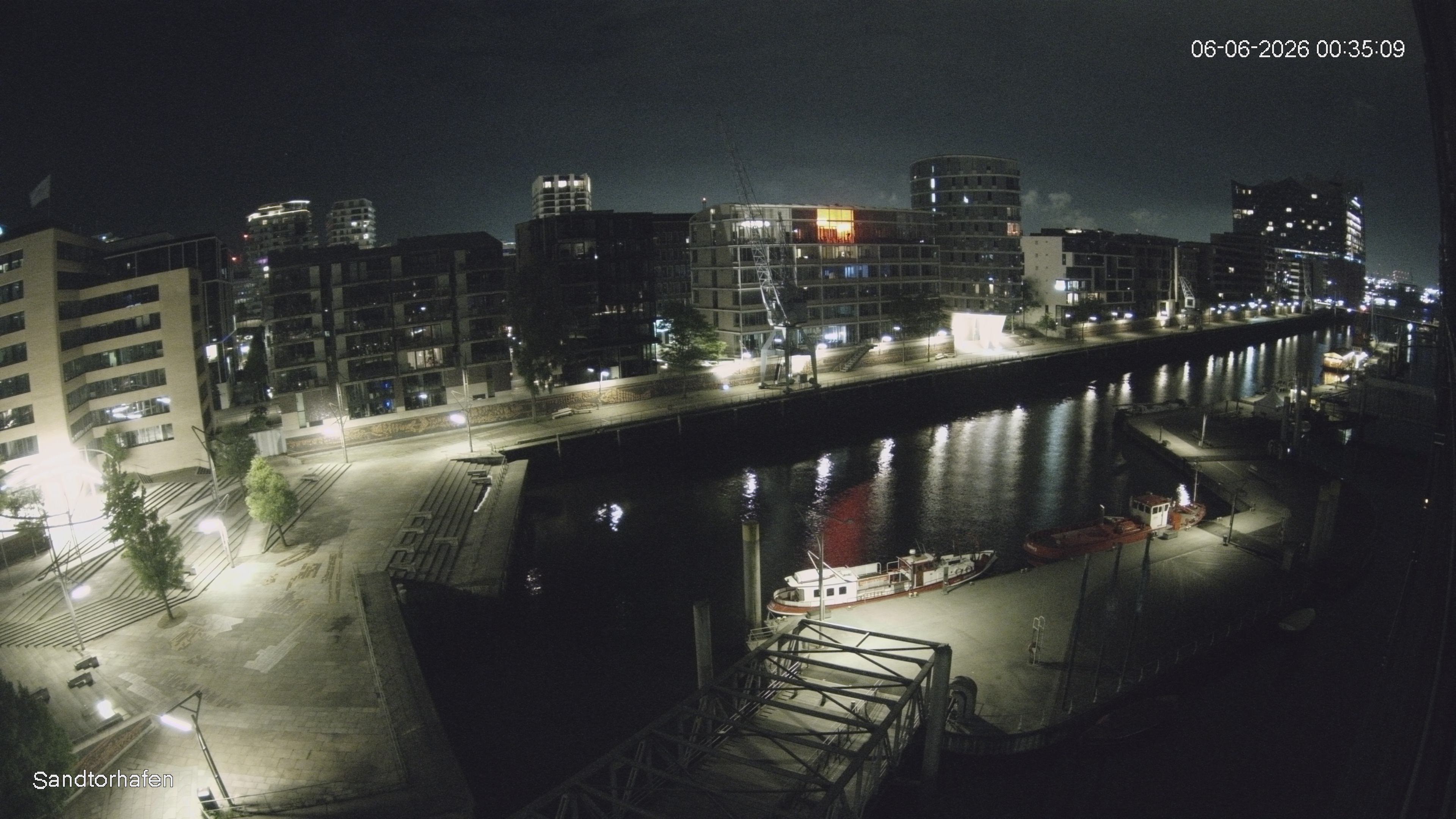 Archived image Webcam Harbour Hall Hamburg