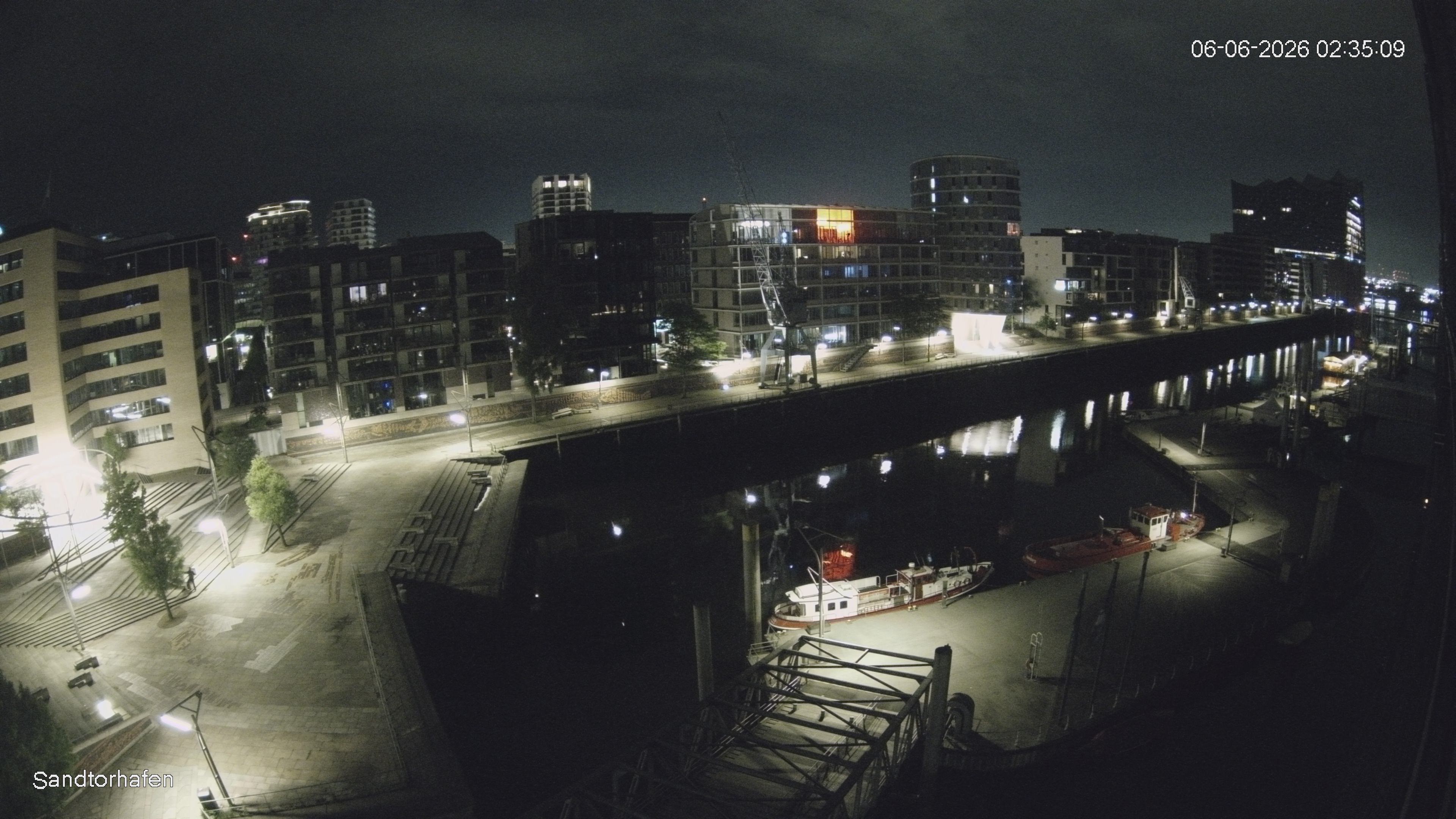 Archiv Foto Webcam Hamburg: HafenCity und Elbphilharmonie