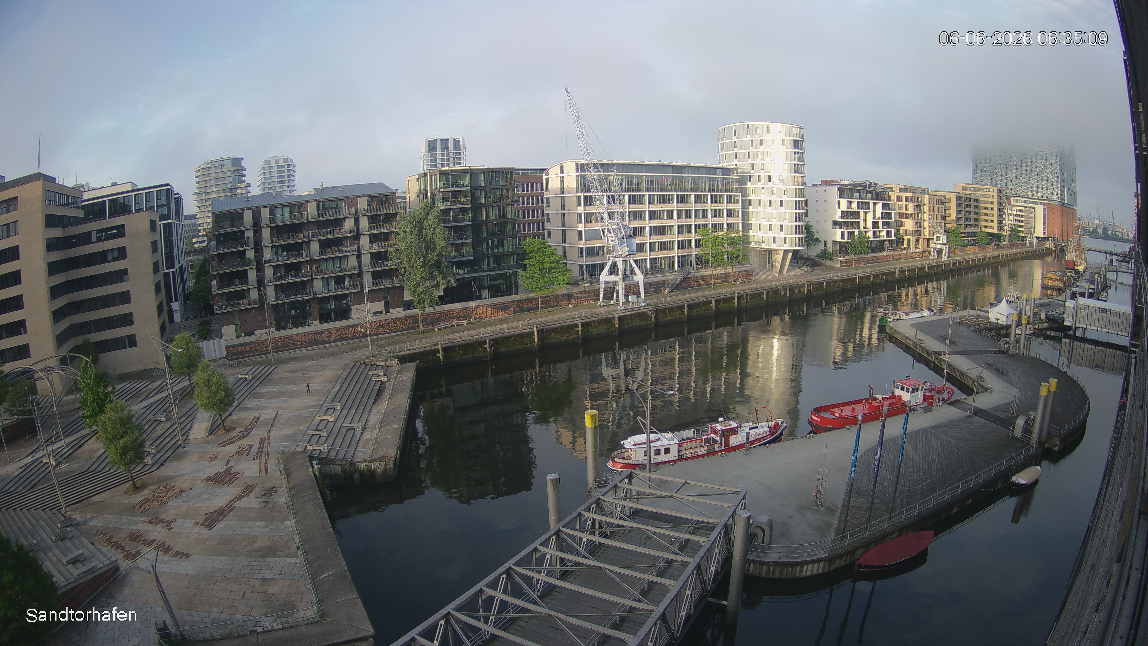 Archiv Foto Webcam Hamburg: HafenCity und Elbphilharmonie