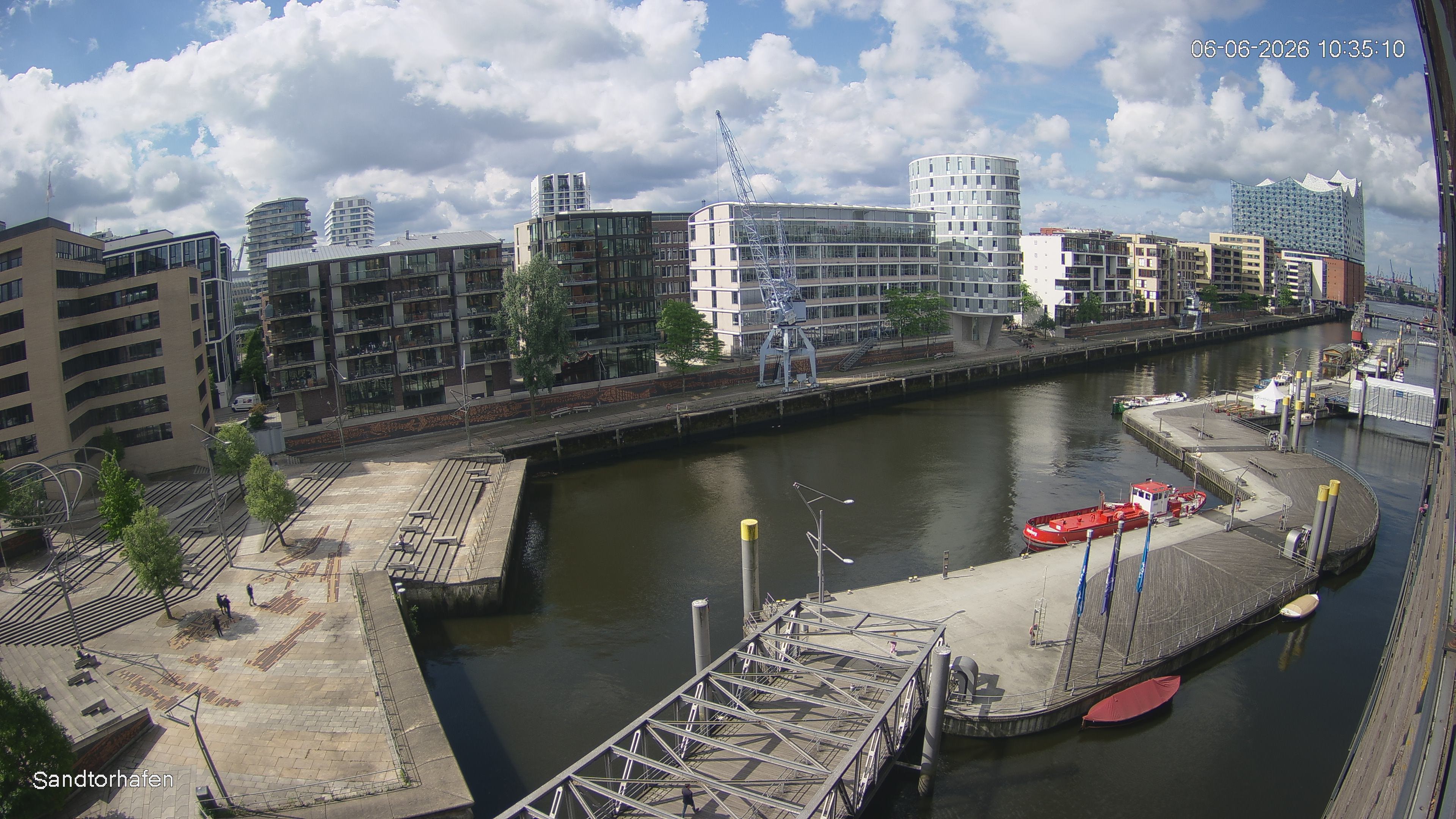 Archiv Foto Webcam Hamburg: HafenCity und Elbphilharmonie