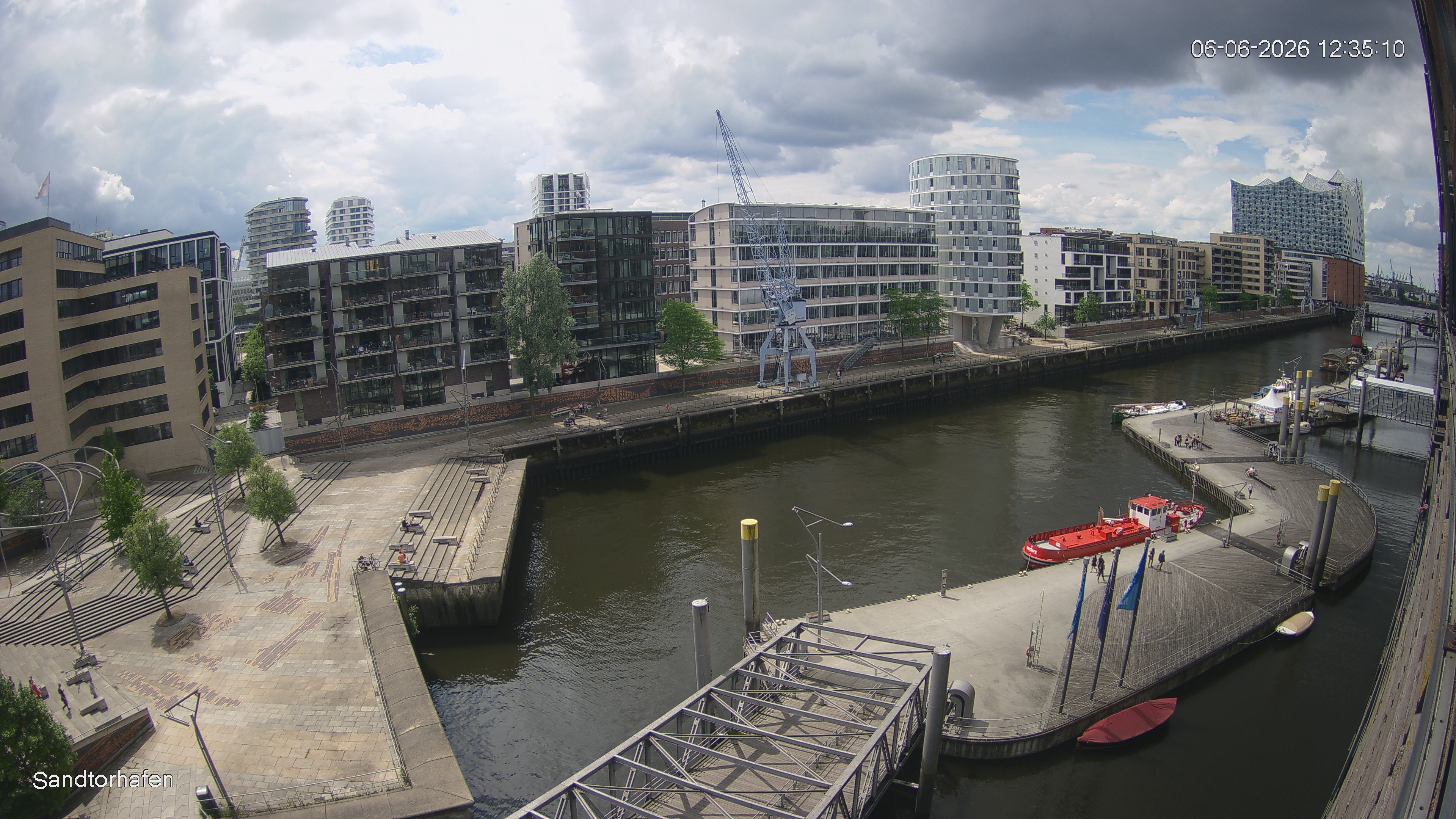 Archiv Foto Webcam Hamburg: HafenCity und Elbphilharmonie