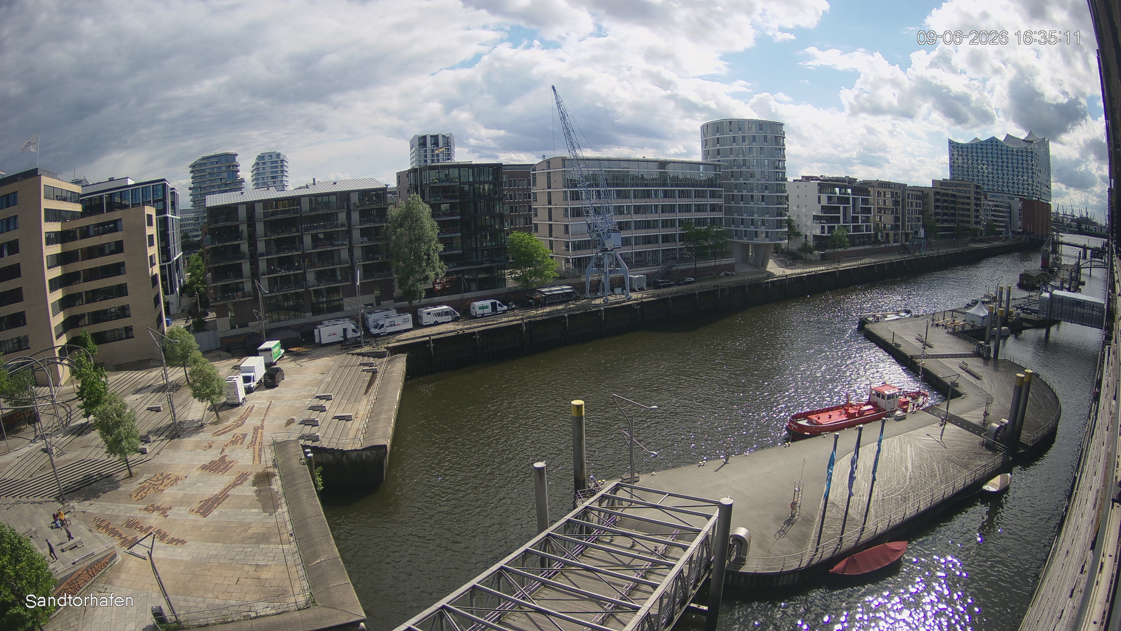 Archiv Foto Webcam Hamburg: HafenCity und Elbphilharmonie