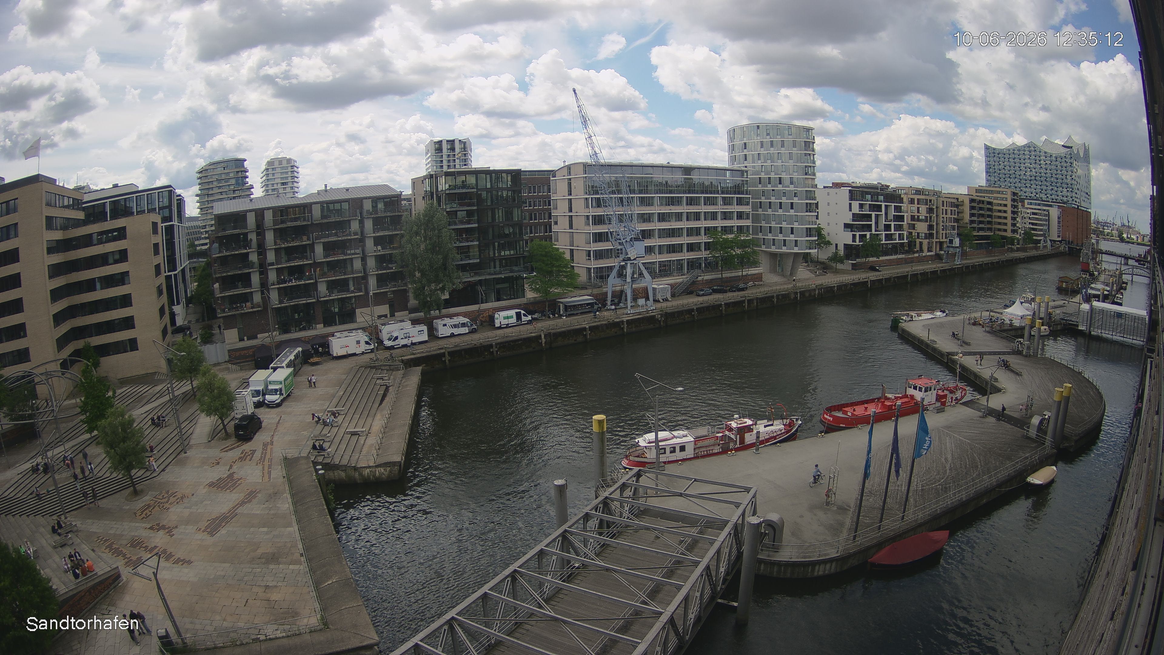 Archiv Foto Webcam Hamburg: HafenCity und Elbphilharmonie