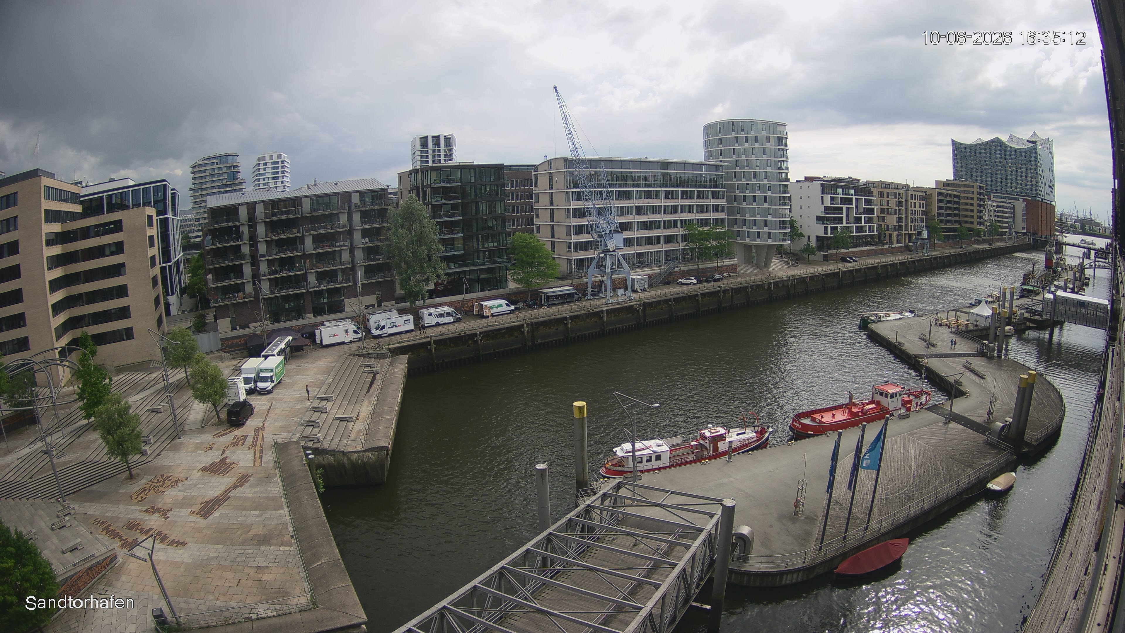 Archiv Foto Webcam Hamburg: HafenCity und Elbphilharmonie