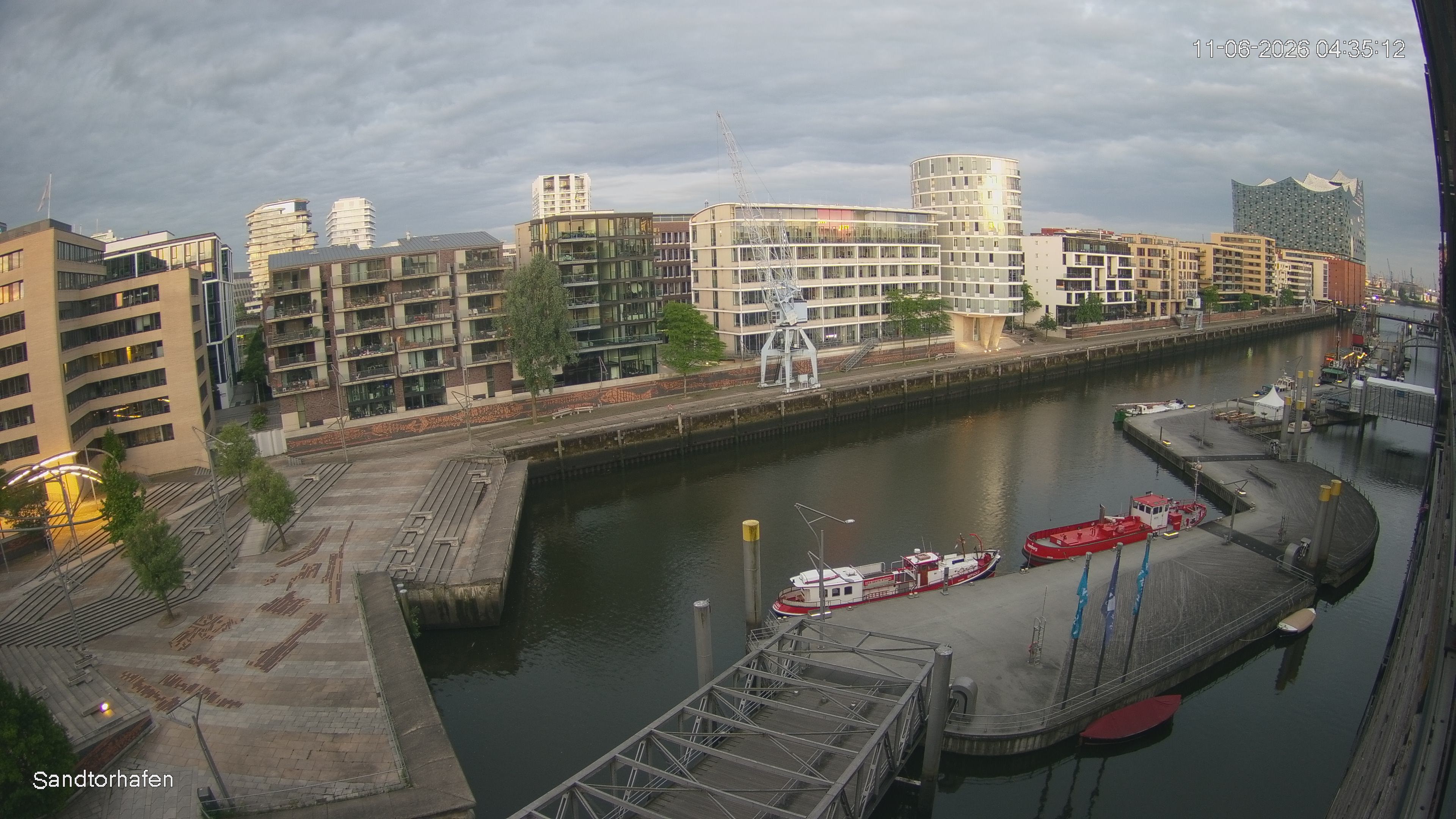 Archiv Foto Webcam Hamburg: HafenCity und Elbphilharmonie