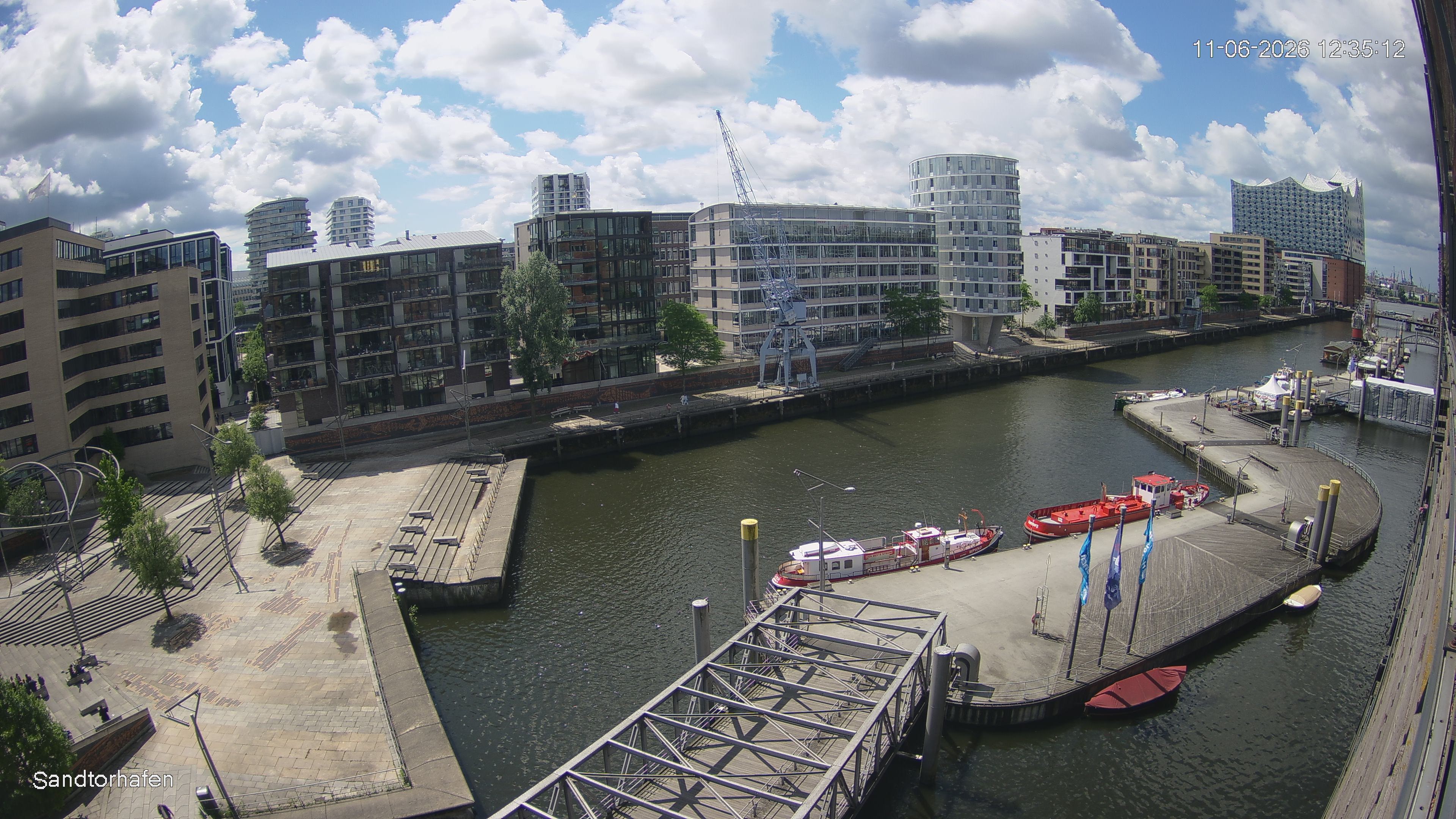 Archiv Foto Webcam Hamburg: HafenCity und Elbphilharmonie