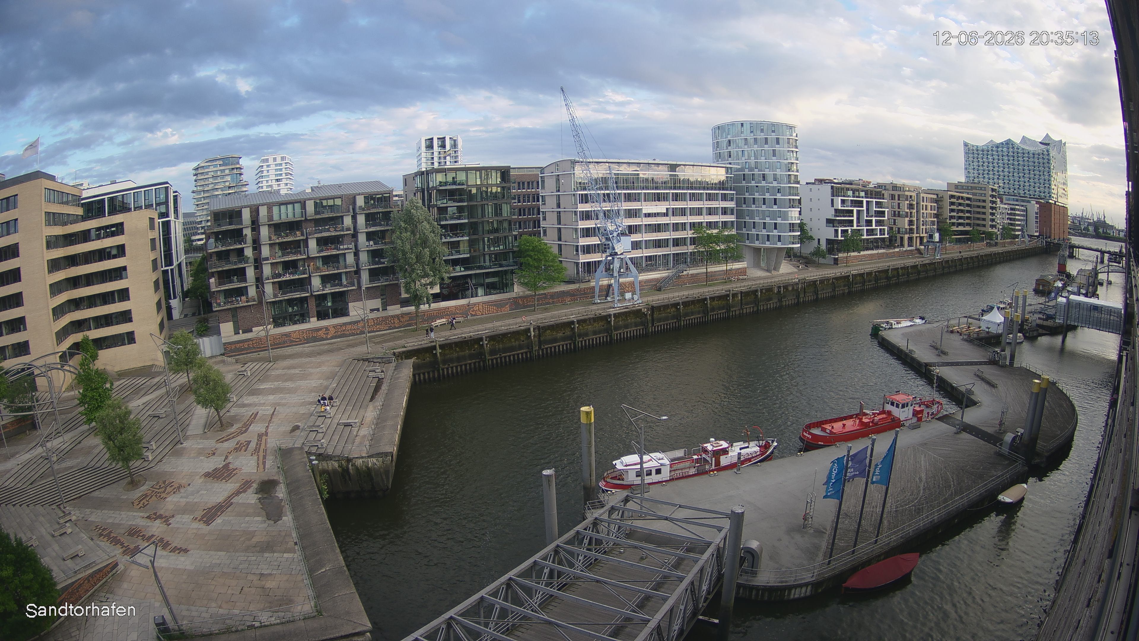 Archiv Foto Webcam Hamburg: HafenCity und Elbphilharmonie