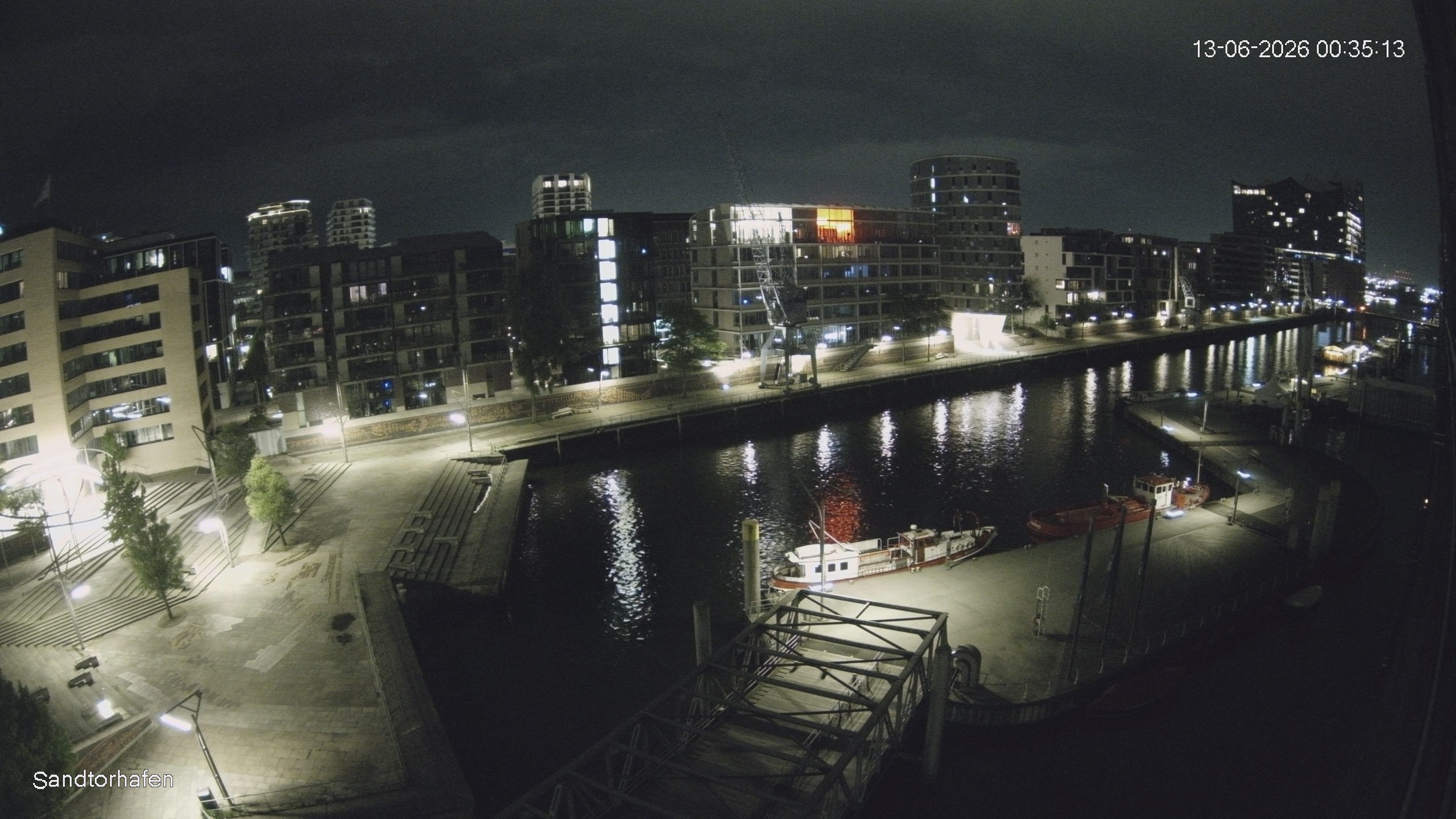 Archiv Foto Webcam Hamburg: HafenCity und Elbphilharmonie