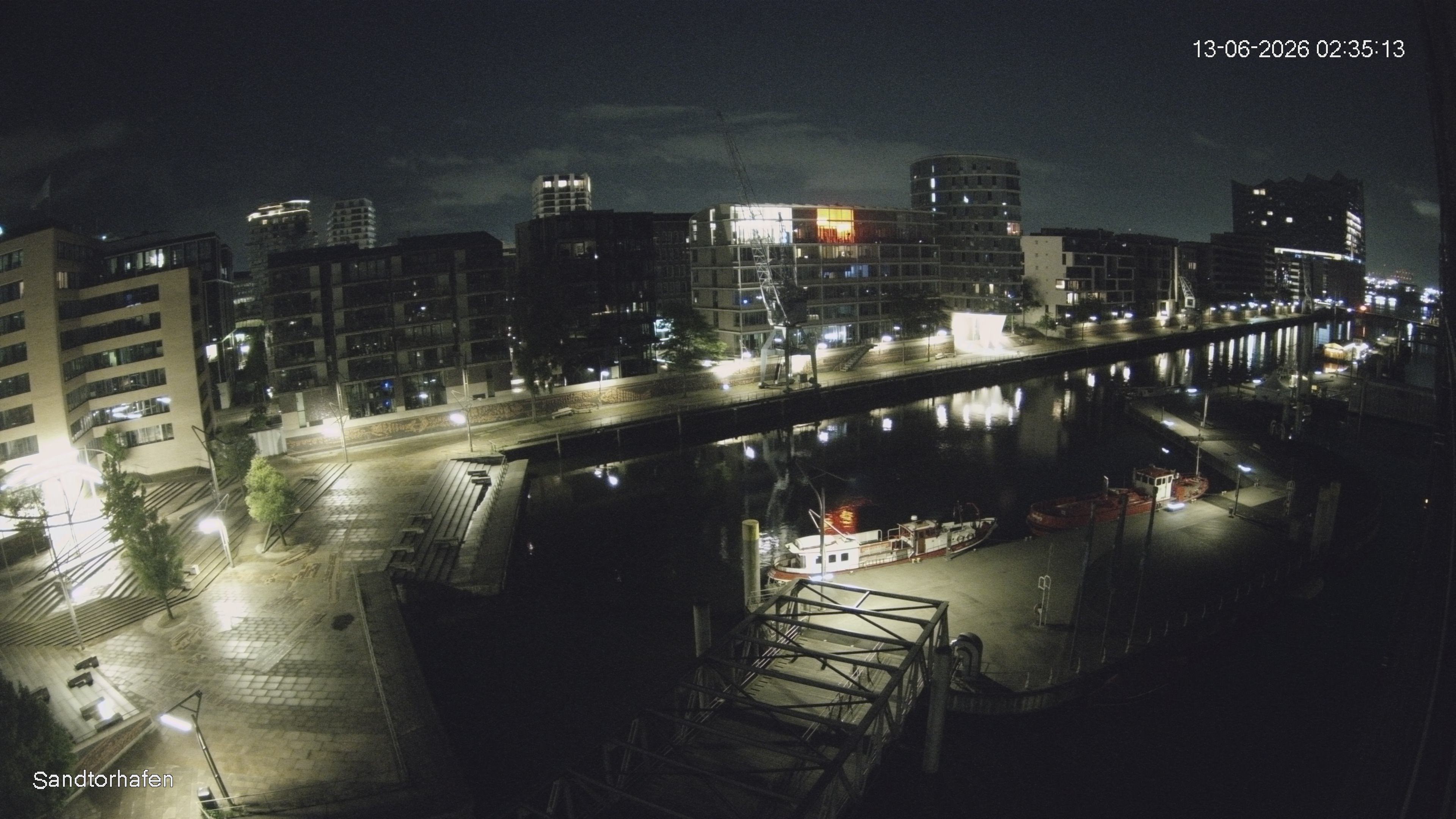 Archiv Foto Webcam Hamburg: HafenCity und Elbphilharmonie