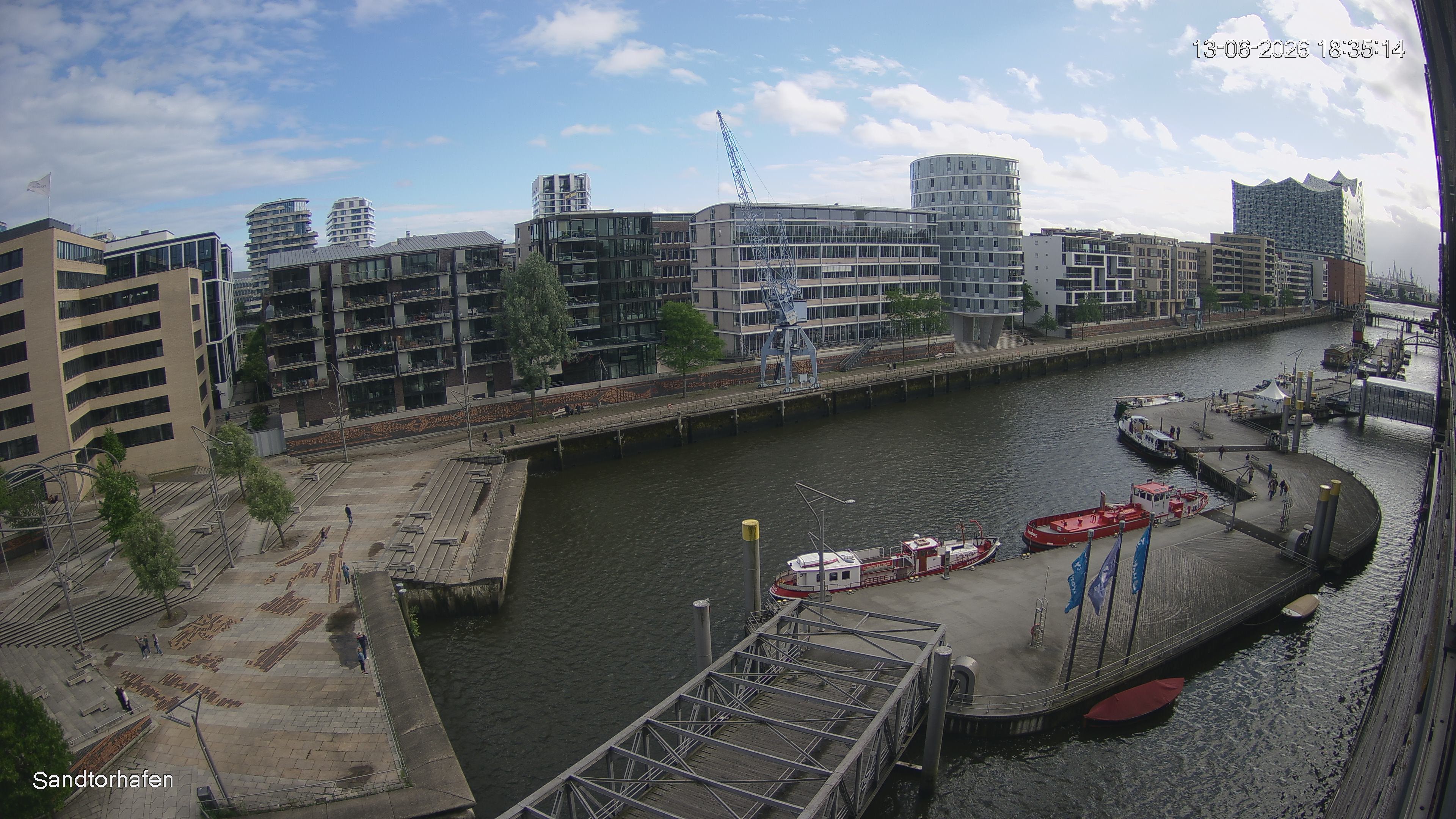 Archived image Webcam Harbour Hall Hamburg