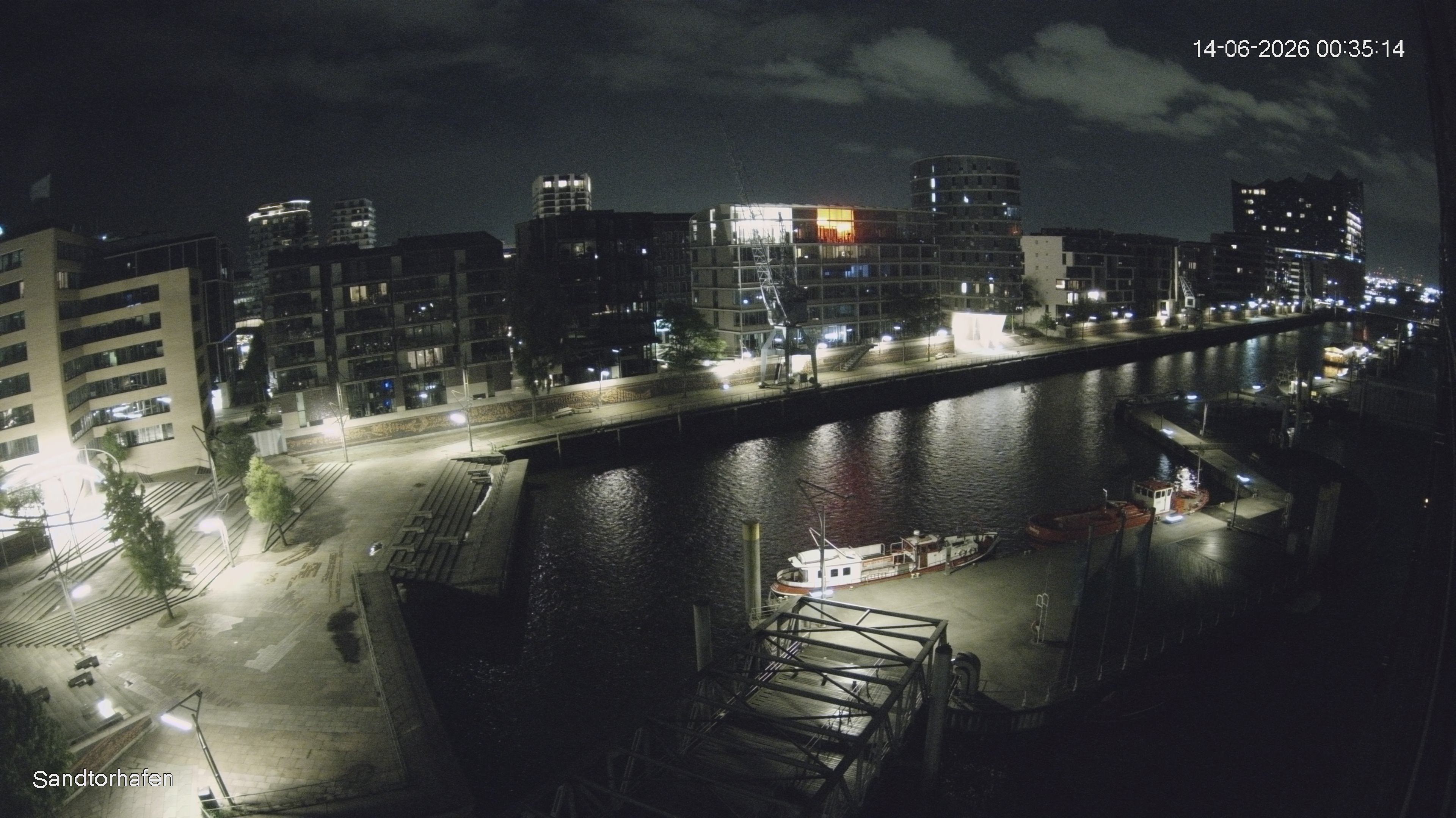 Archiv Foto Webcam Hamburg: HafenCity und Elbphilharmonie