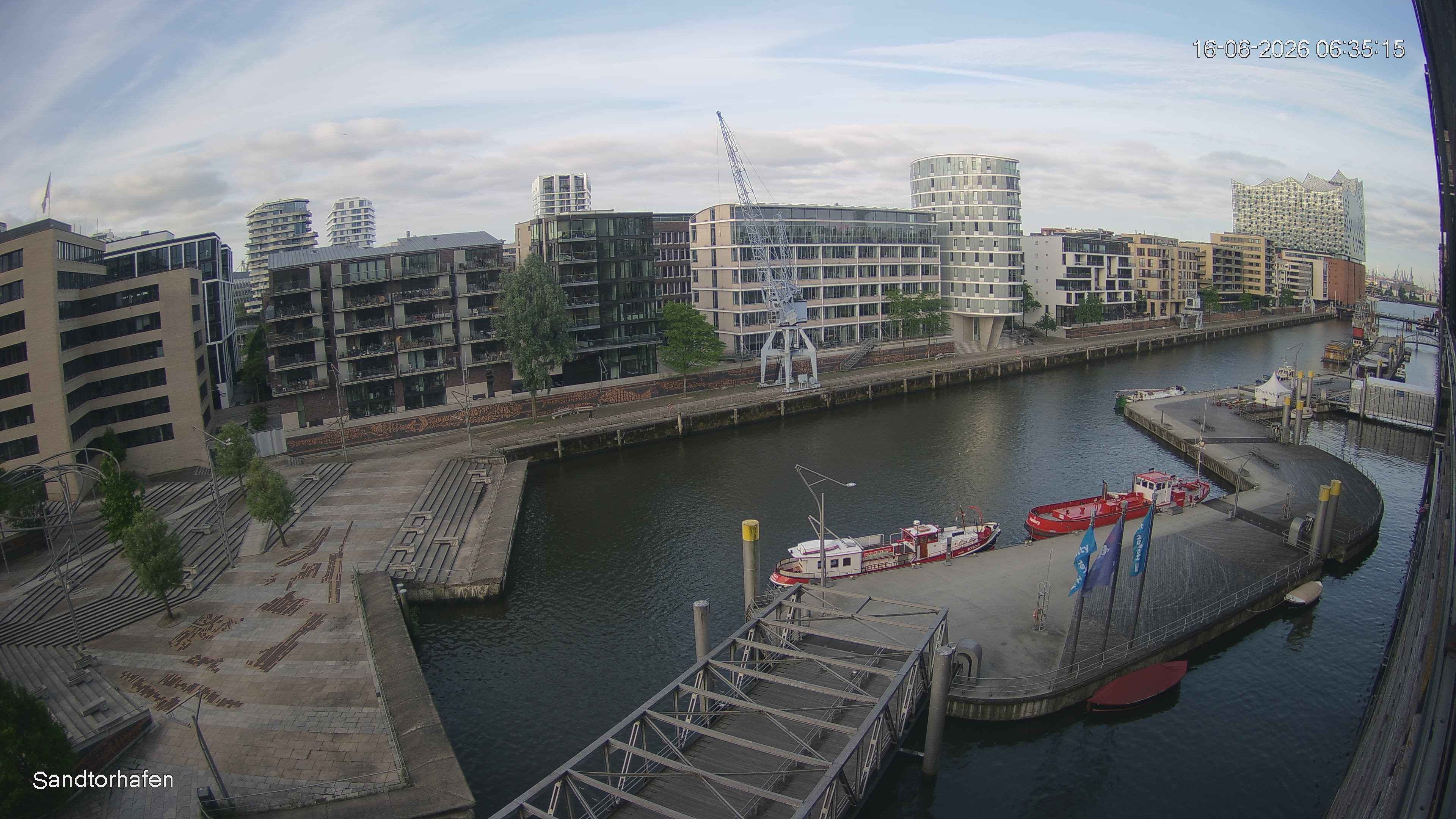 Archived image Webcam Harbour Hall Hamburg