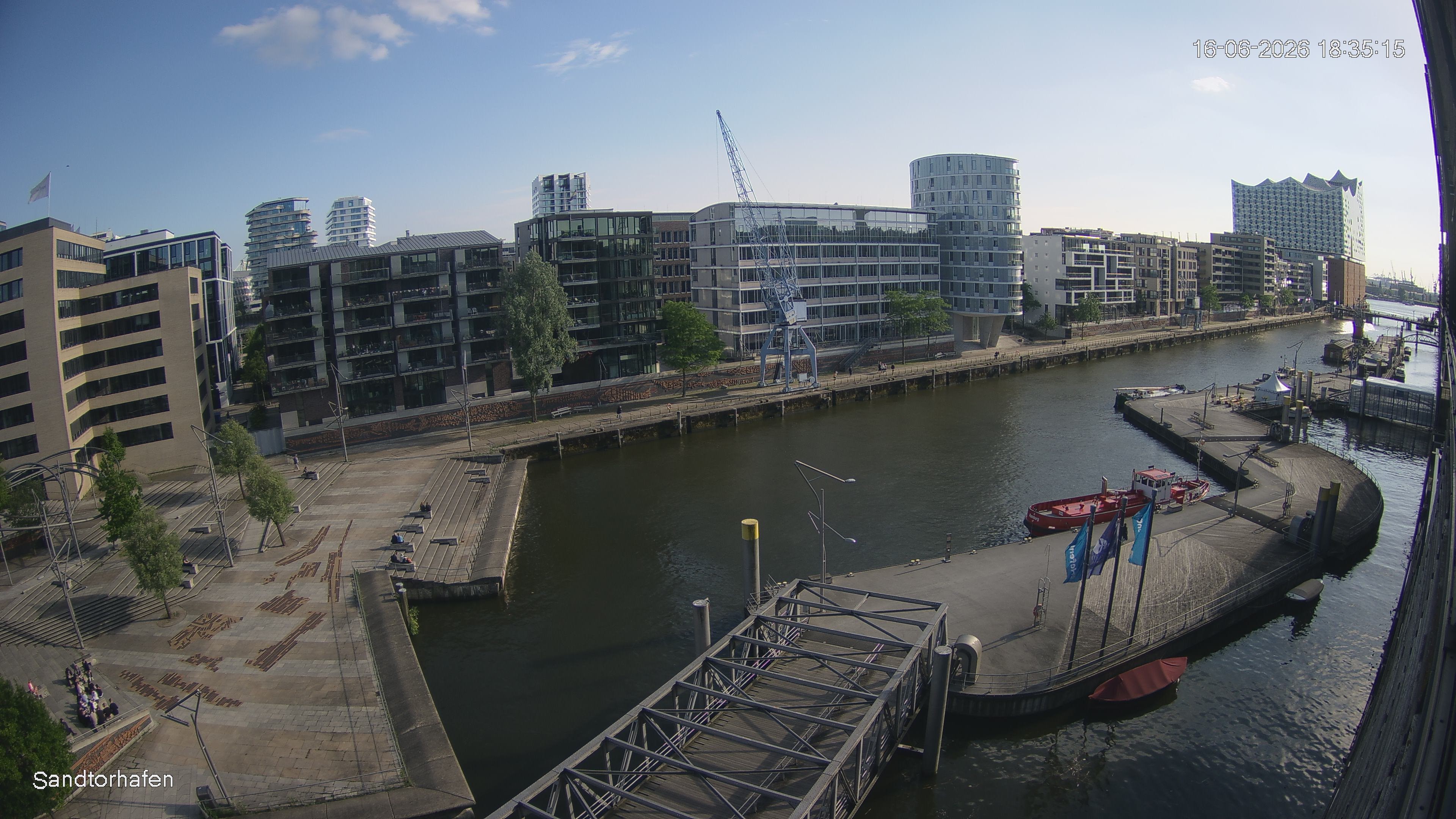 Archiv Foto Webcam Hamburg: HafenCity und Elbphilharmonie