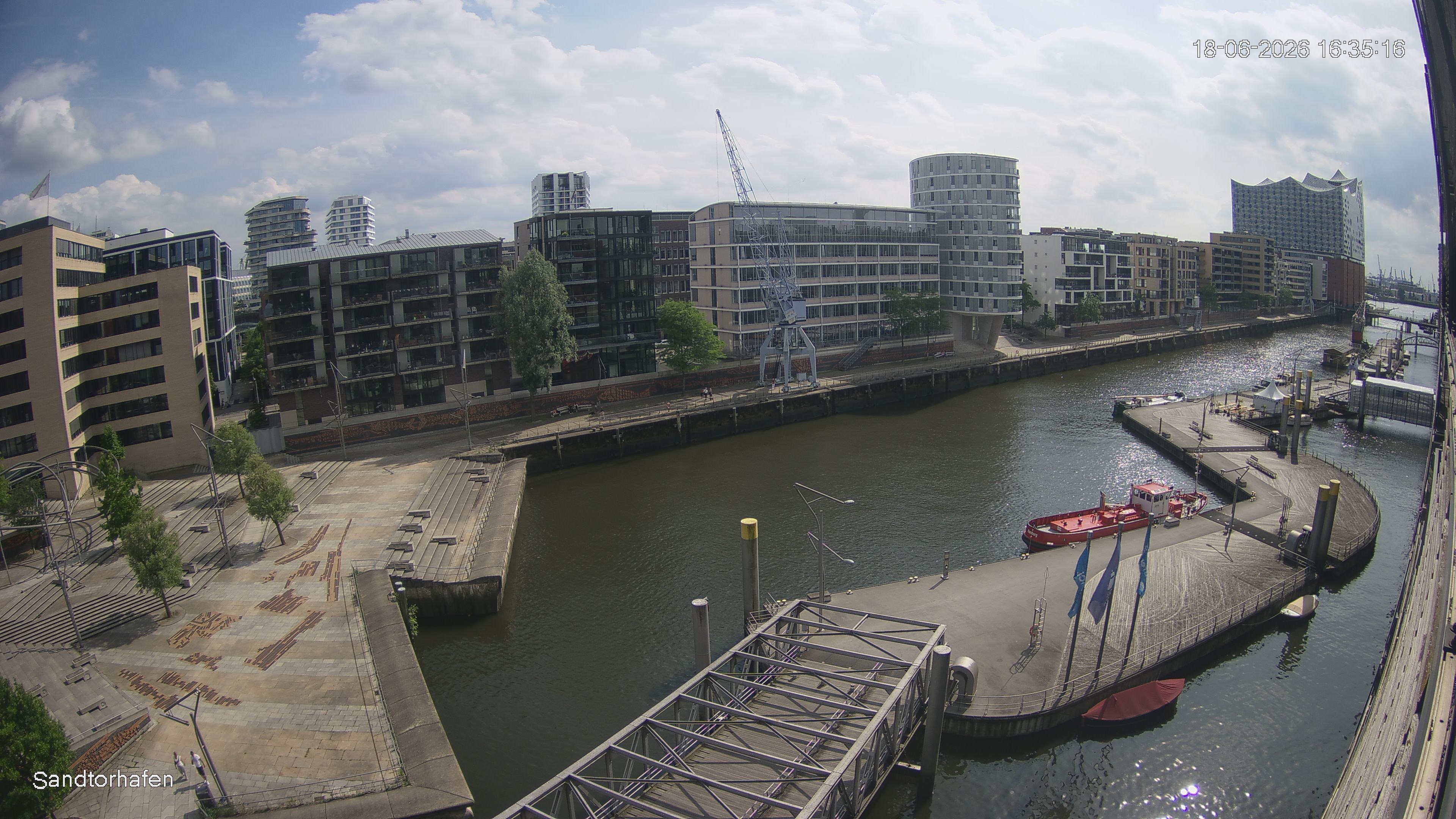 Archived image Webcam Harbour Hall Hamburg