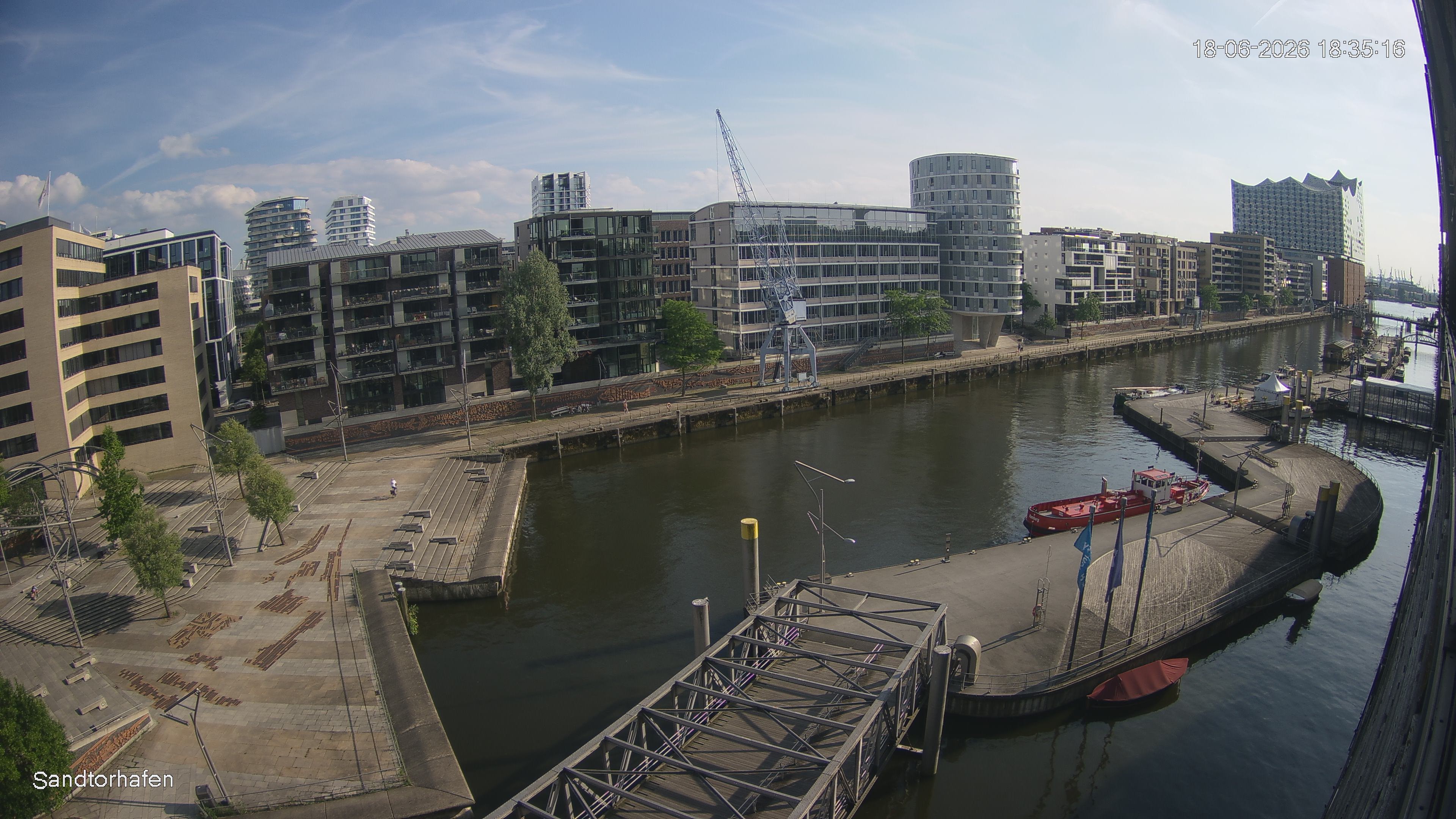 Archived image Webcam Harbour Hall Hamburg