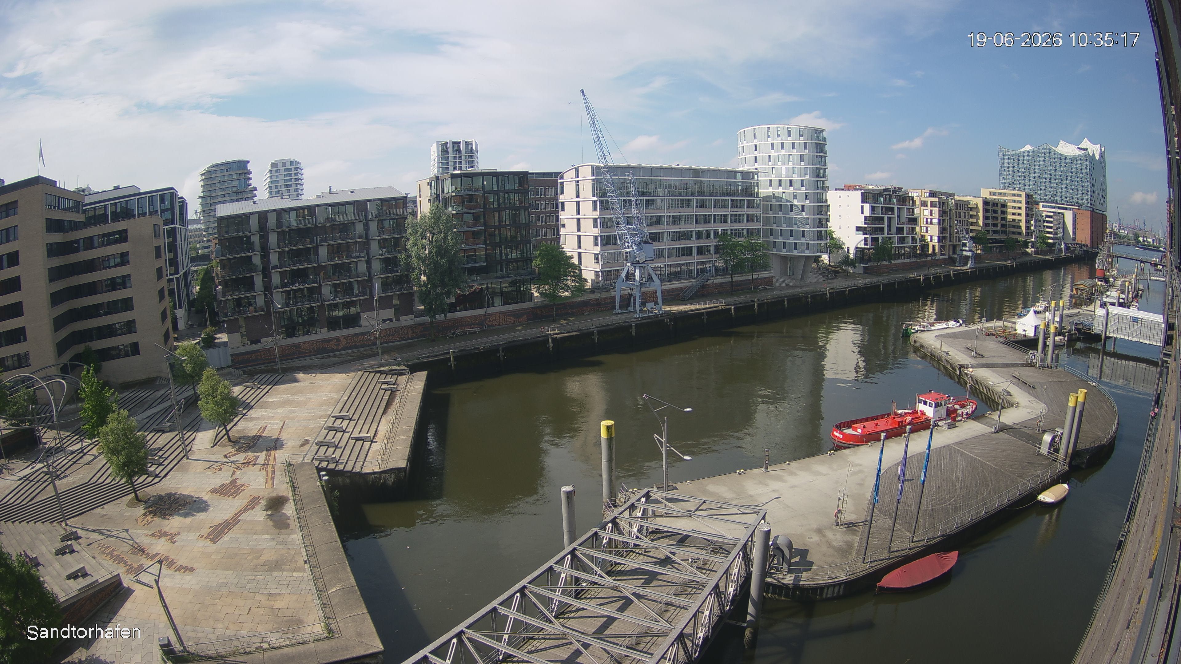 Archiv Foto Webcam Hamburg: HafenCity und Elbphilharmonie