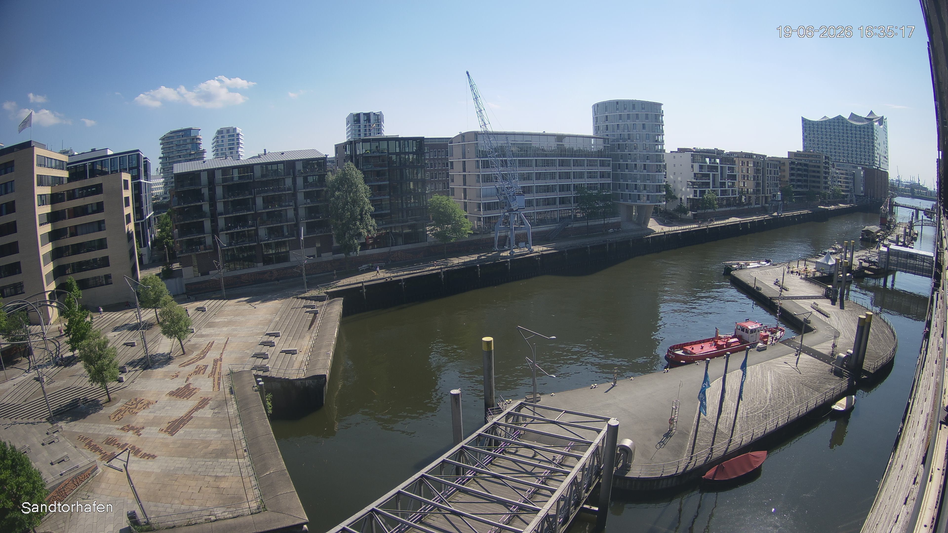 Archiv Foto Webcam Hamburg: HafenCity und Elbphilharmonie