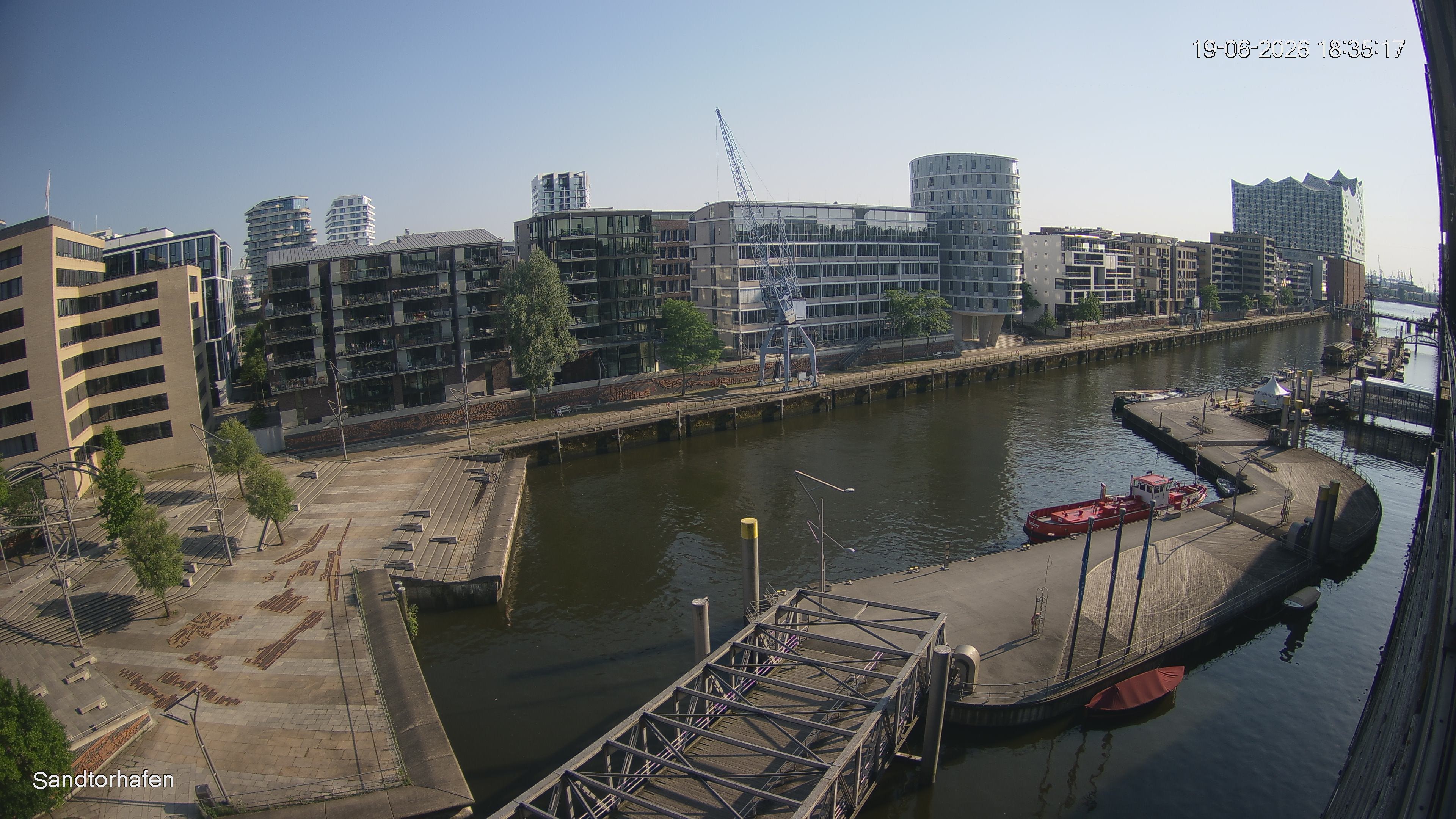 Archiv Foto Webcam Hamburg: HafenCity und Elbphilharmonie