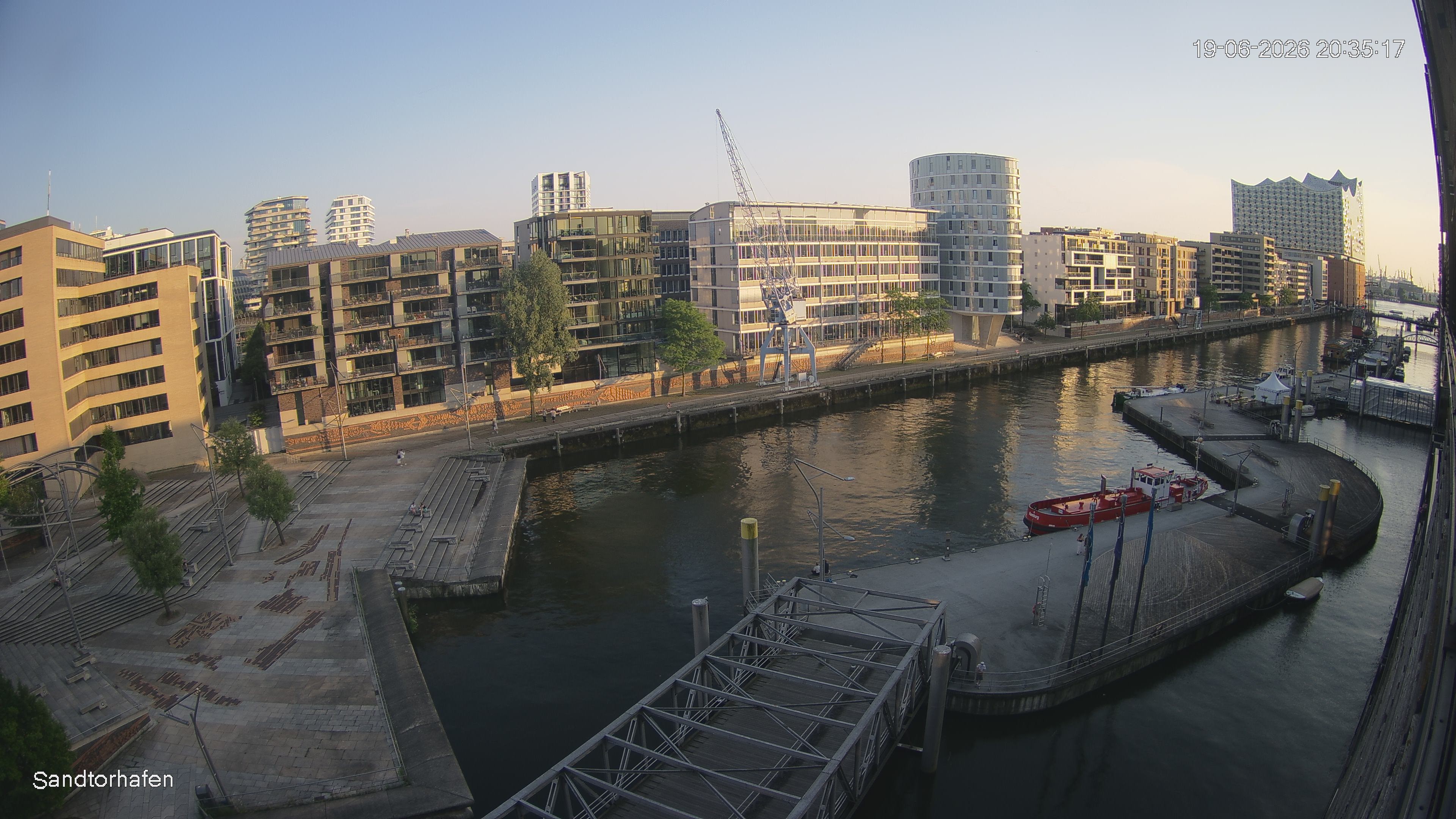 Archiv Foto Webcam Hamburg: HafenCity und Elbphilharmonie