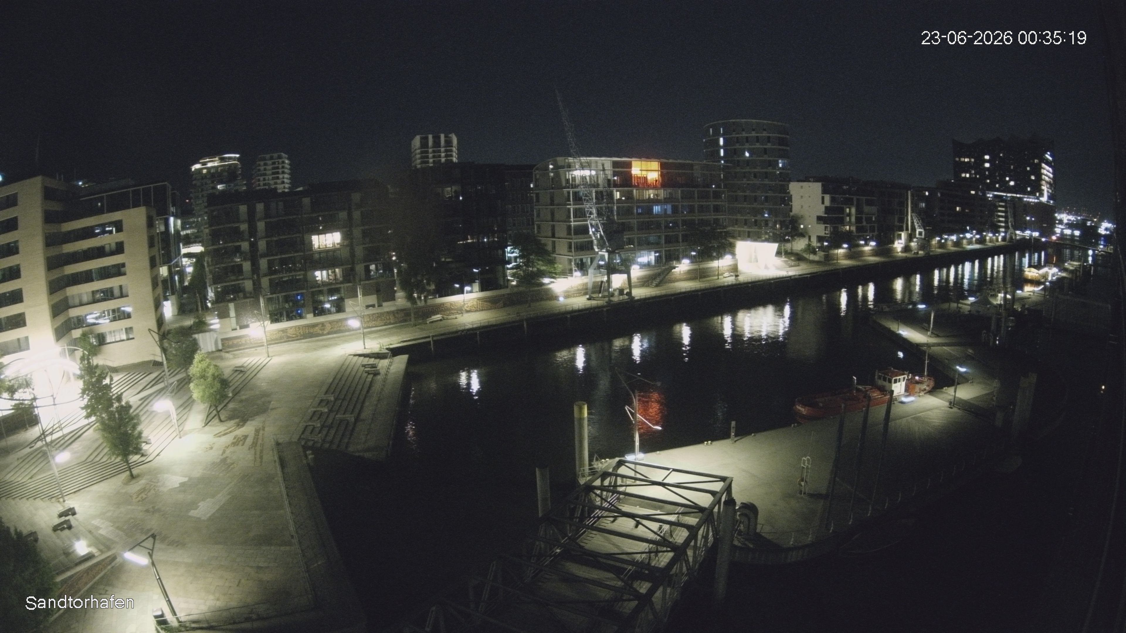 Archived image Webcam Harbour Hall Hamburg