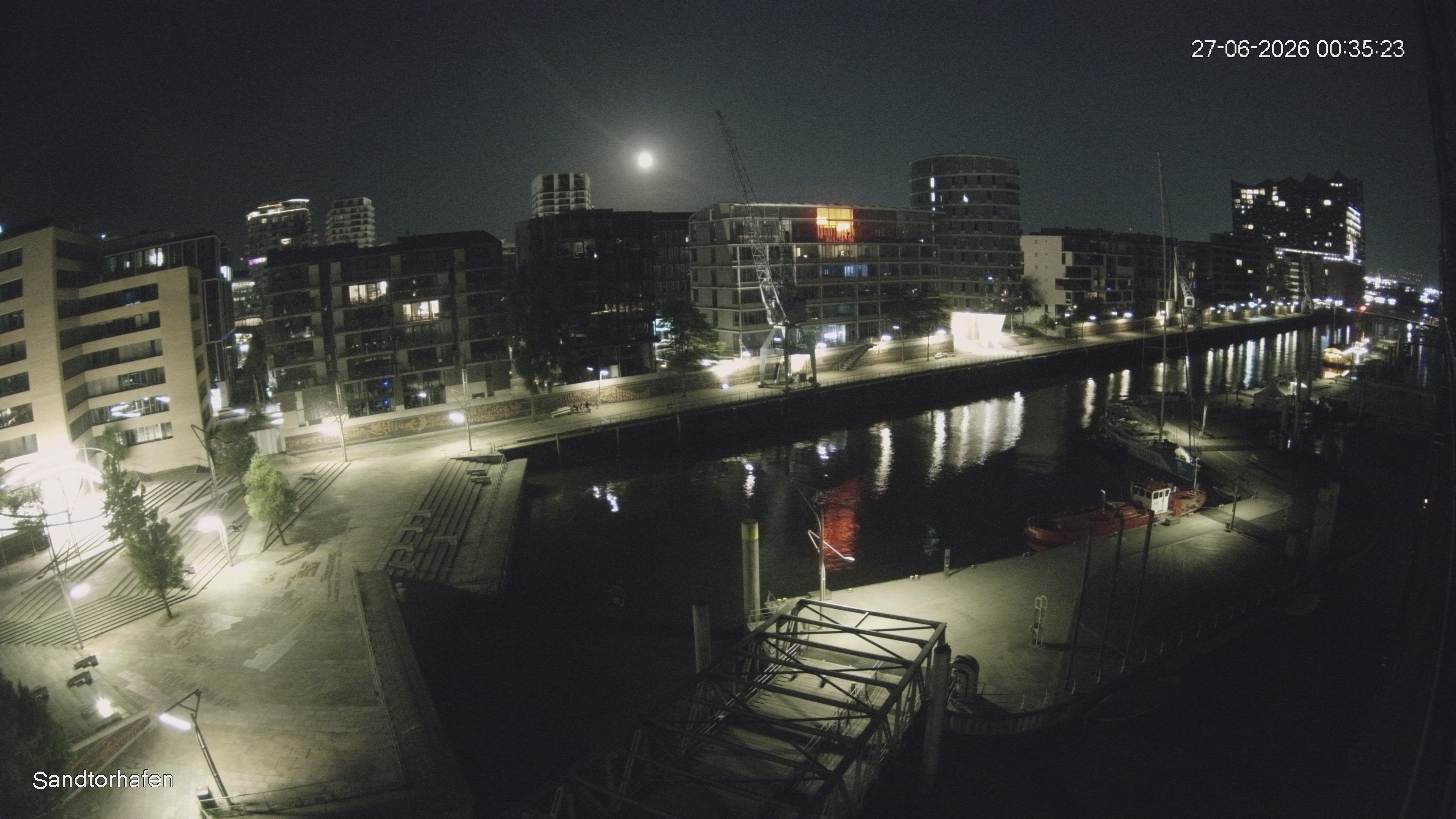 Archived image Webcam Harbour Hall Hamburg