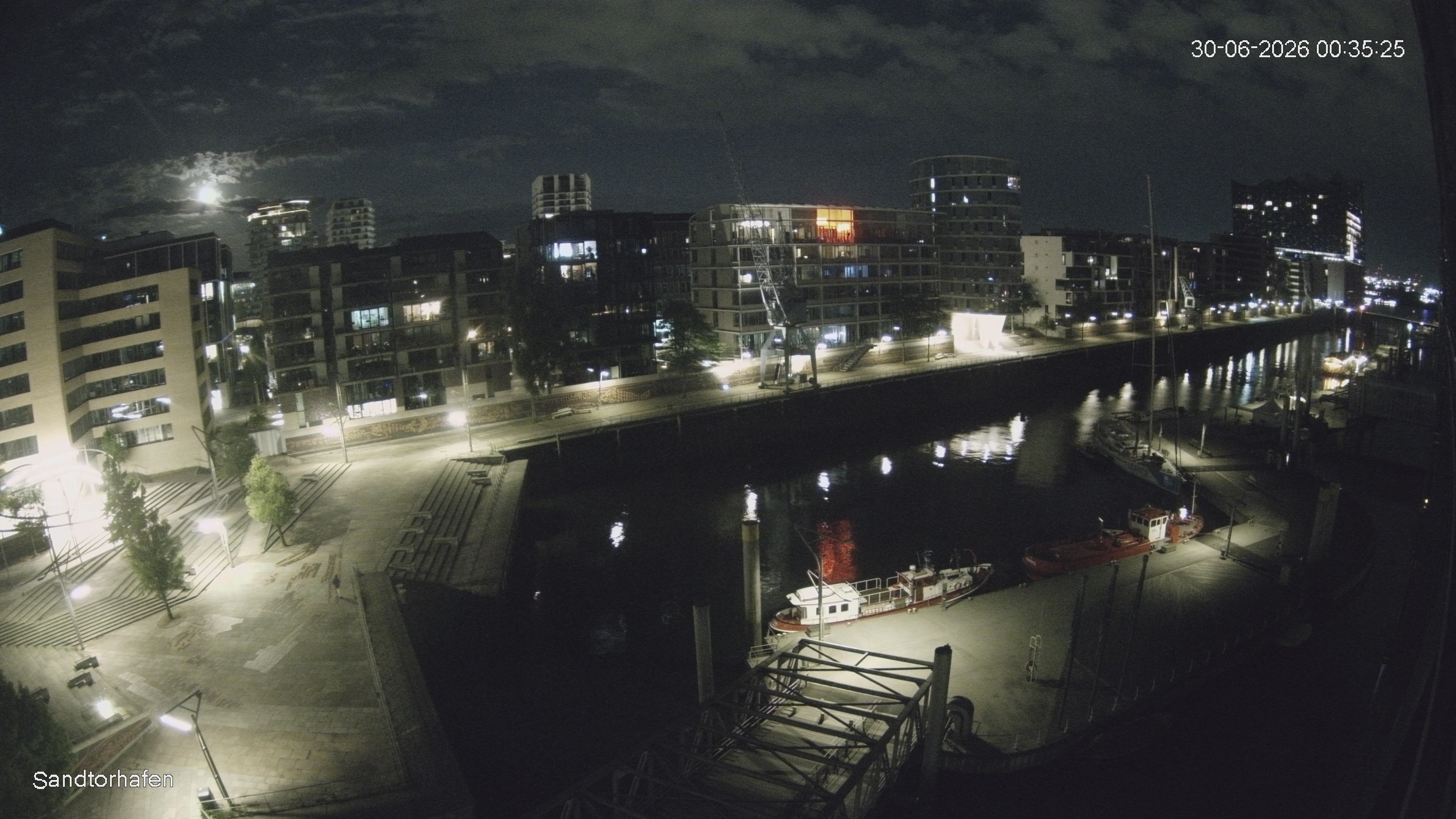 Archiv Foto Webcam Hamburg: HafenCity und Elbphilharmonie