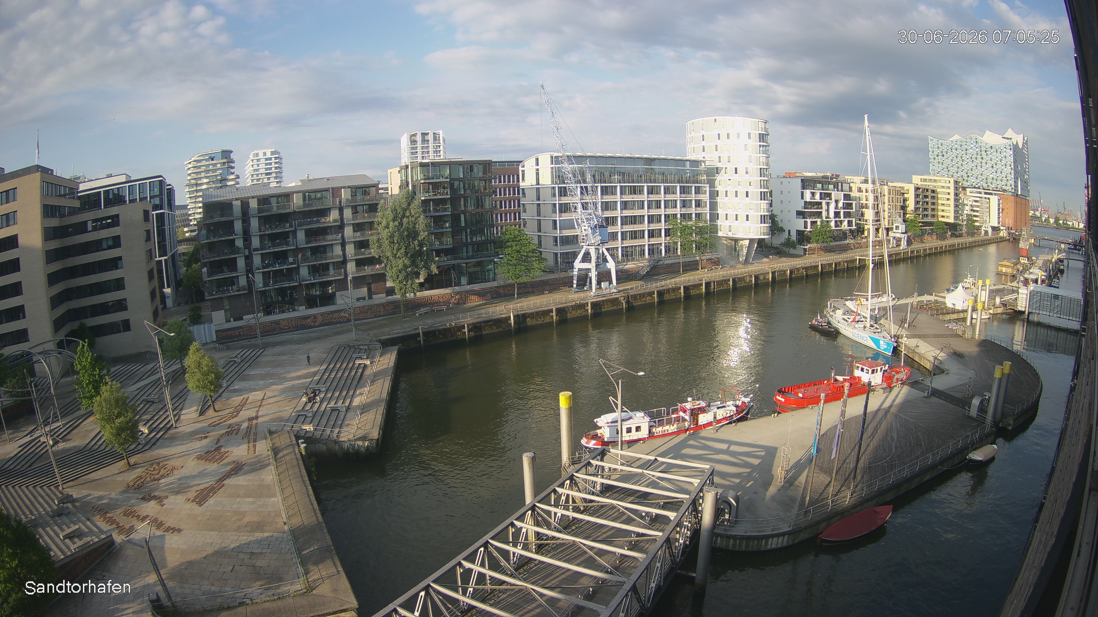 Archiv Foto Webcam Hamburg: HafenCity und Elbphilharmonie