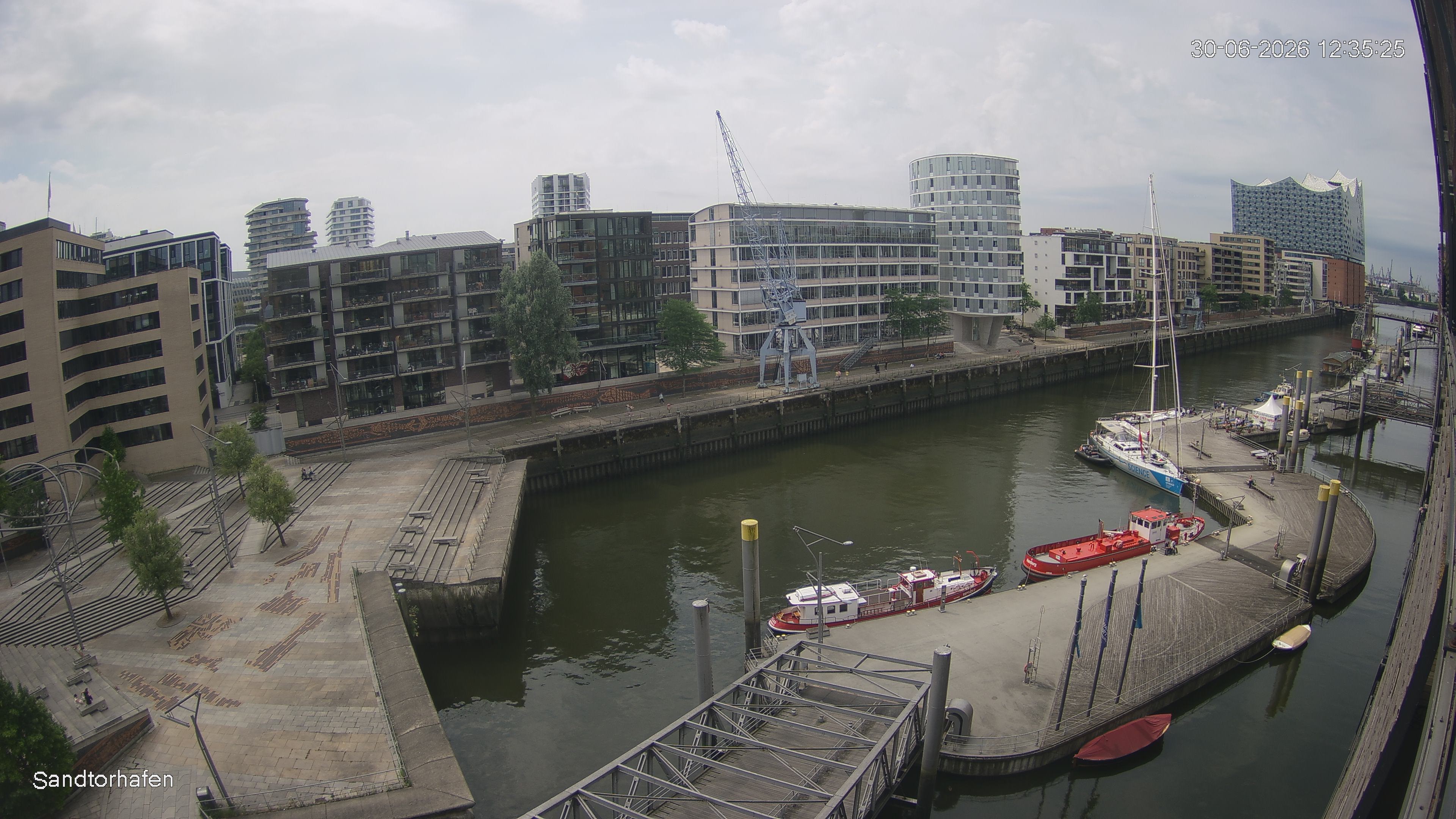 Archiv Foto Webcam Hamburg: HafenCity und Elbphilharmonie