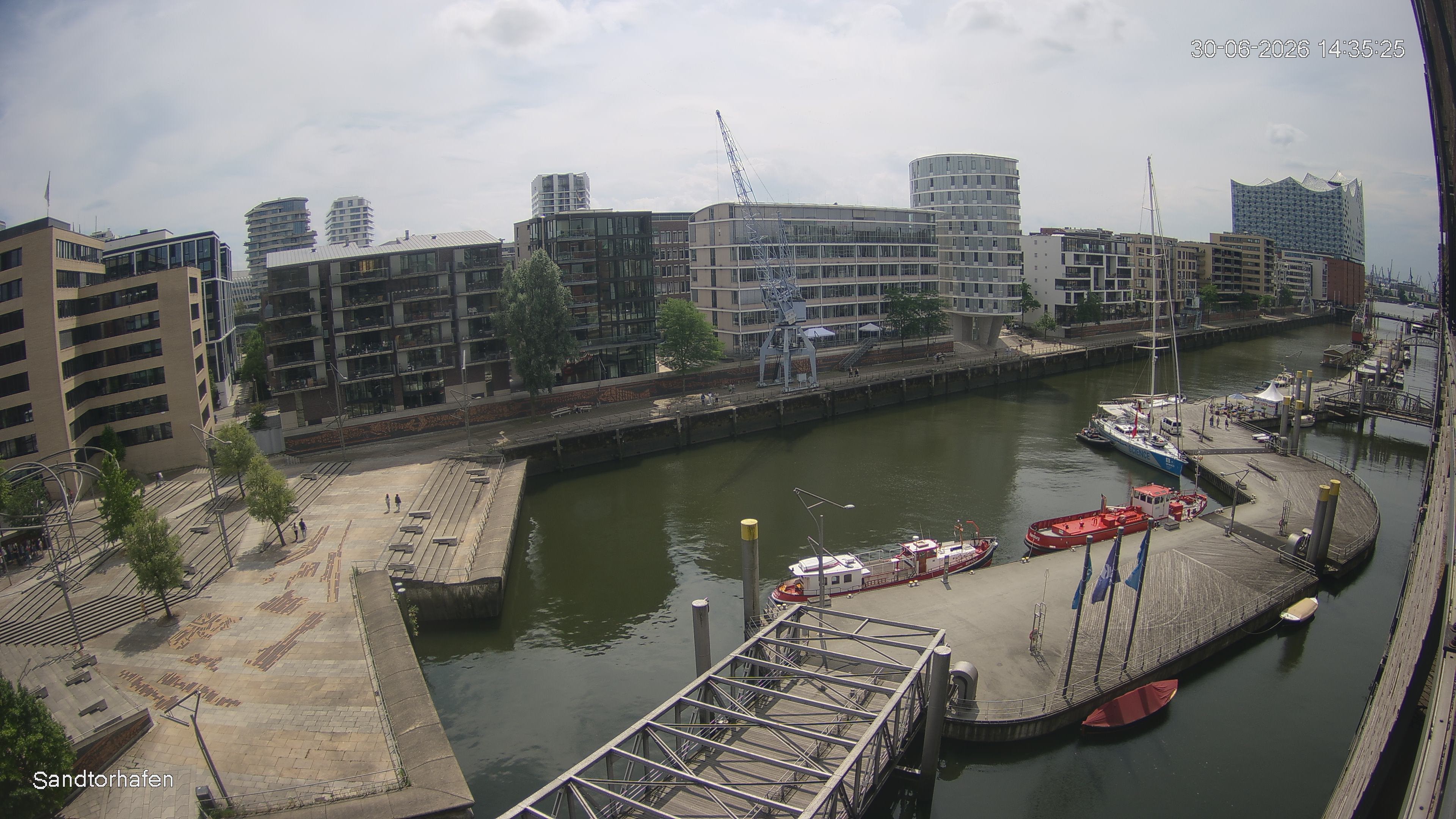 Archiv Foto Webcam Hamburg: HafenCity und Elbphilharmonie