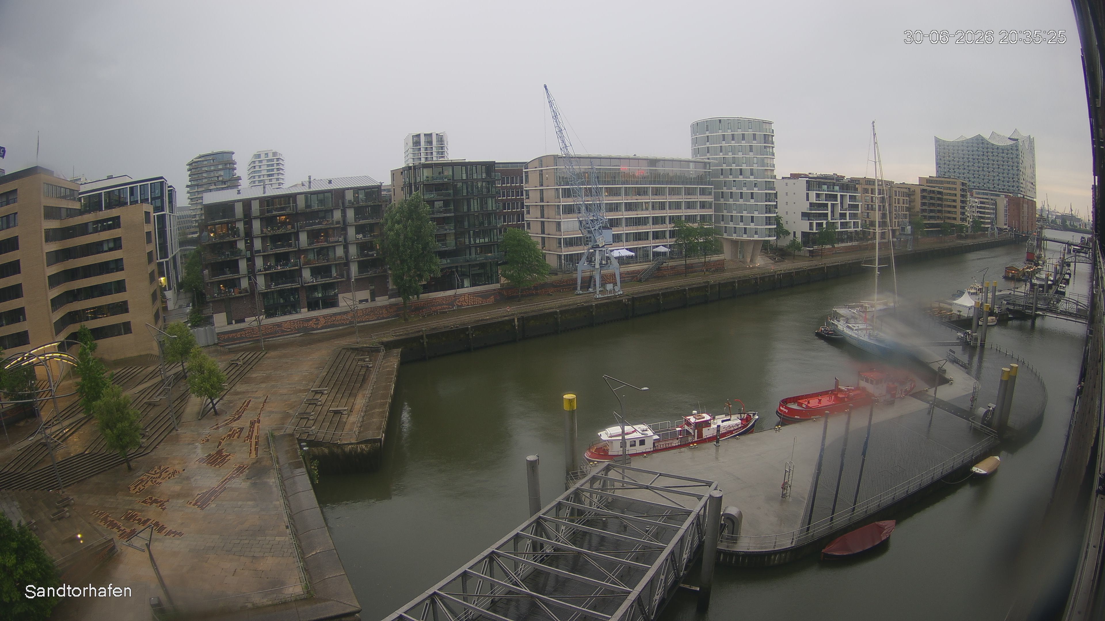 Archiv Foto Webcam Hamburg: HafenCity und Elbphilharmonie