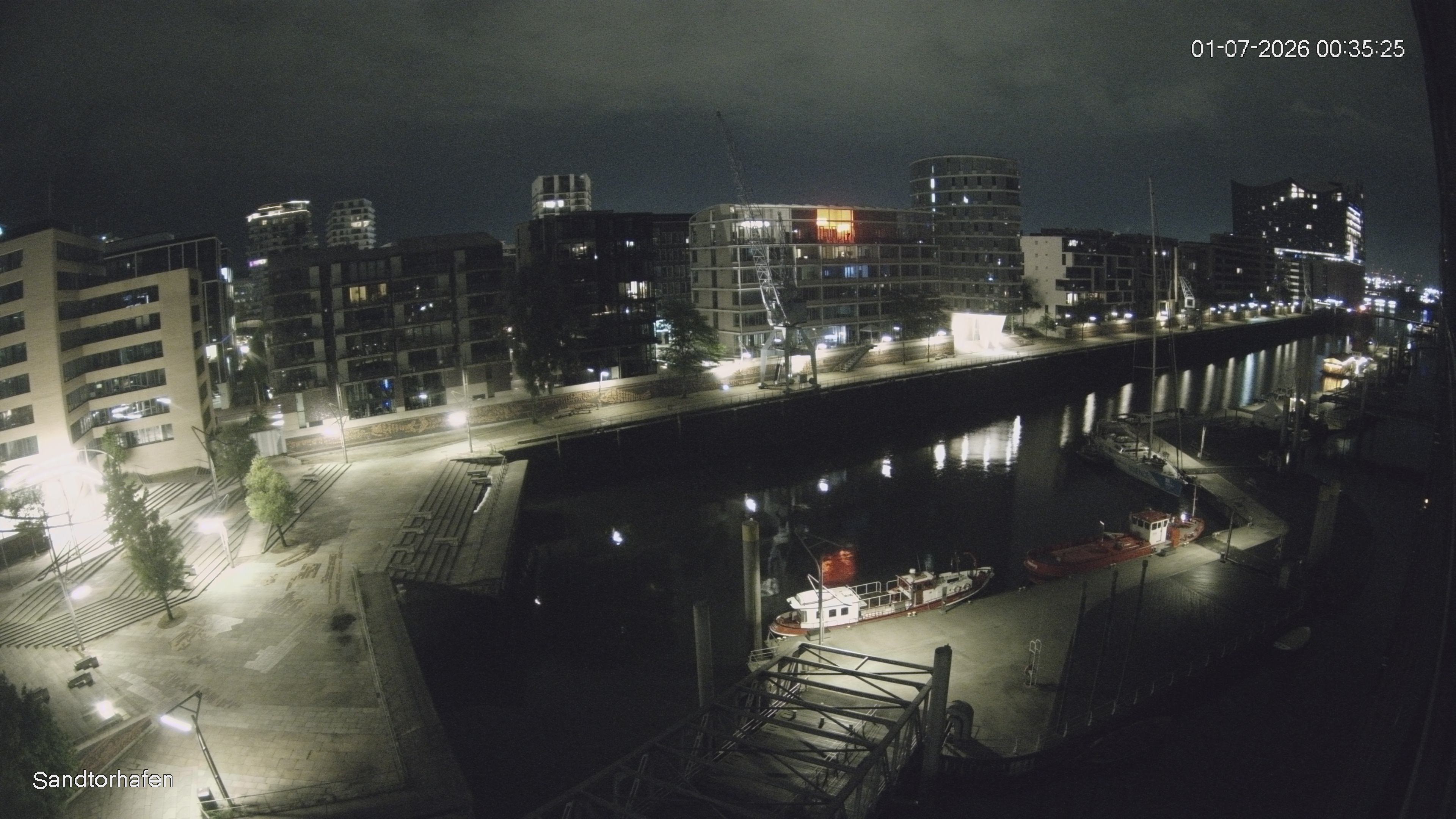 Archiv Foto Webcam Hamburg: HafenCity und Elbphilharmonie