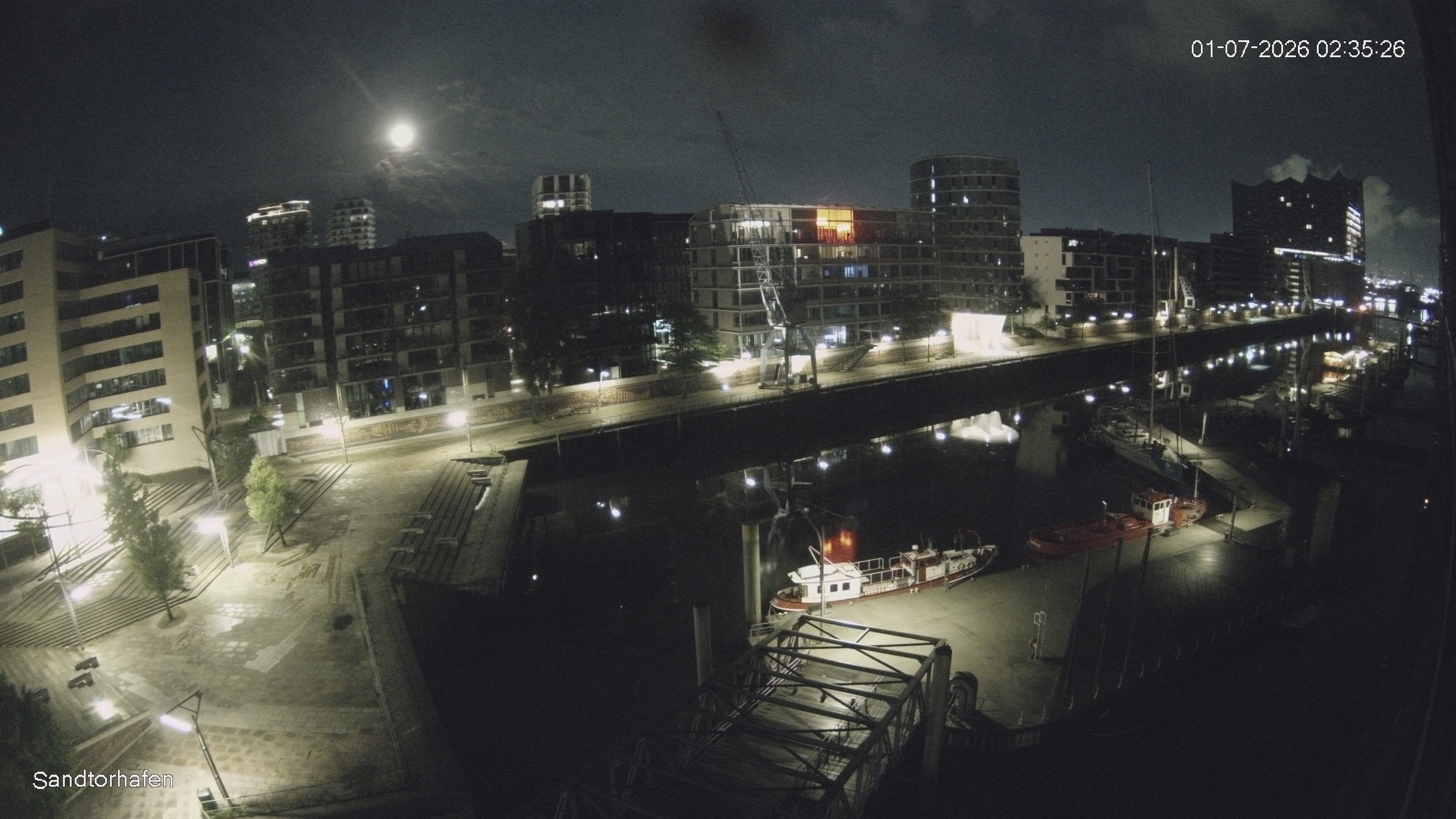 Archiv Foto Webcam Hamburg: HafenCity und Elbphilharmonie