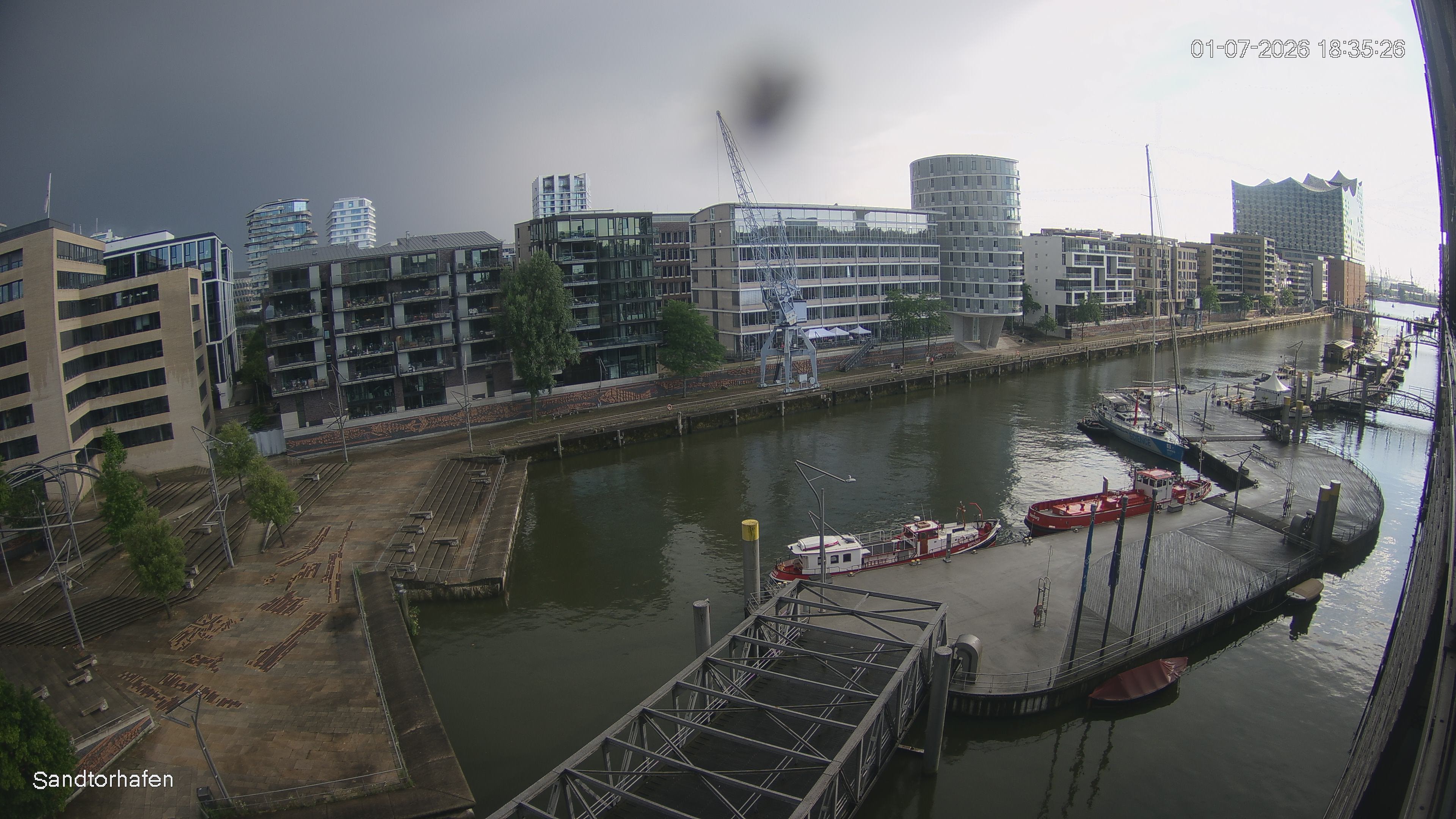 Archived image Webcam Harbour Hall Hamburg