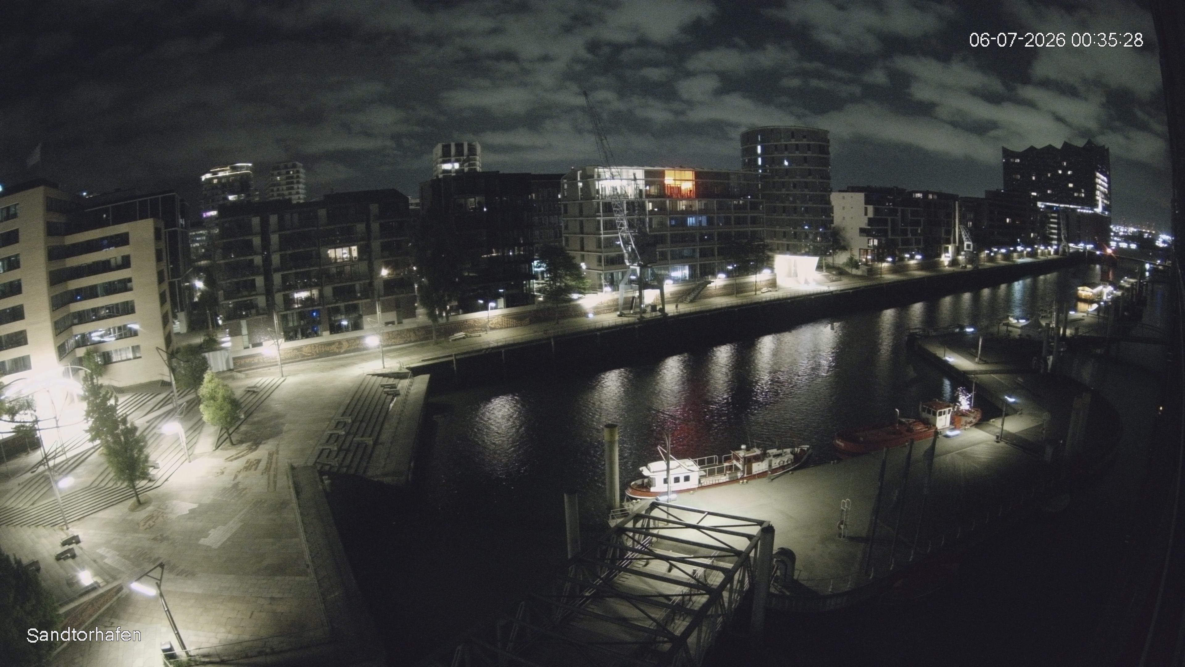 Archiv Foto Webcam Hamburg: HafenCity und Elbphilharmonie