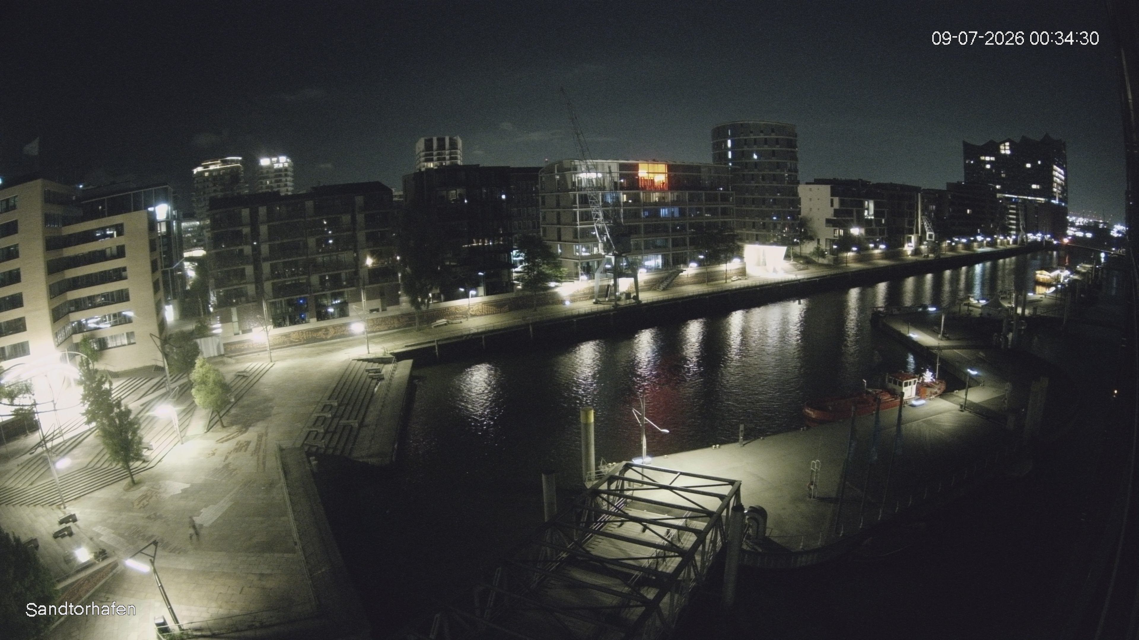 Archiv Foto Webcam Hamburg: HafenCity und Elbphilharmonie
