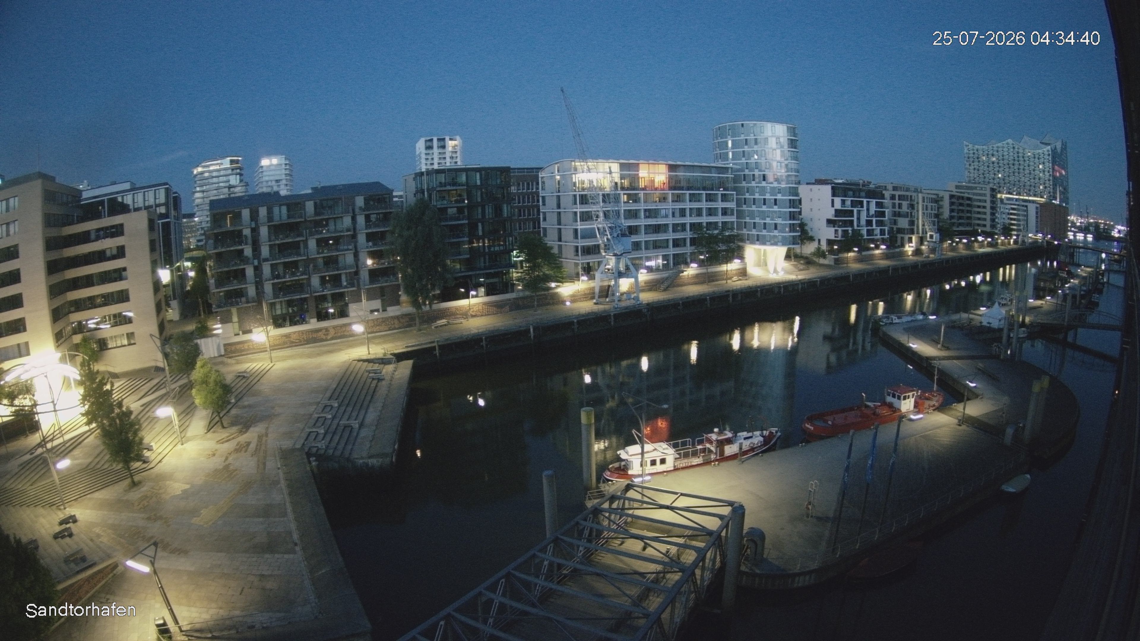 Archiv Foto Webcam Hamburg: HafenCity und Elbphilharmonie
