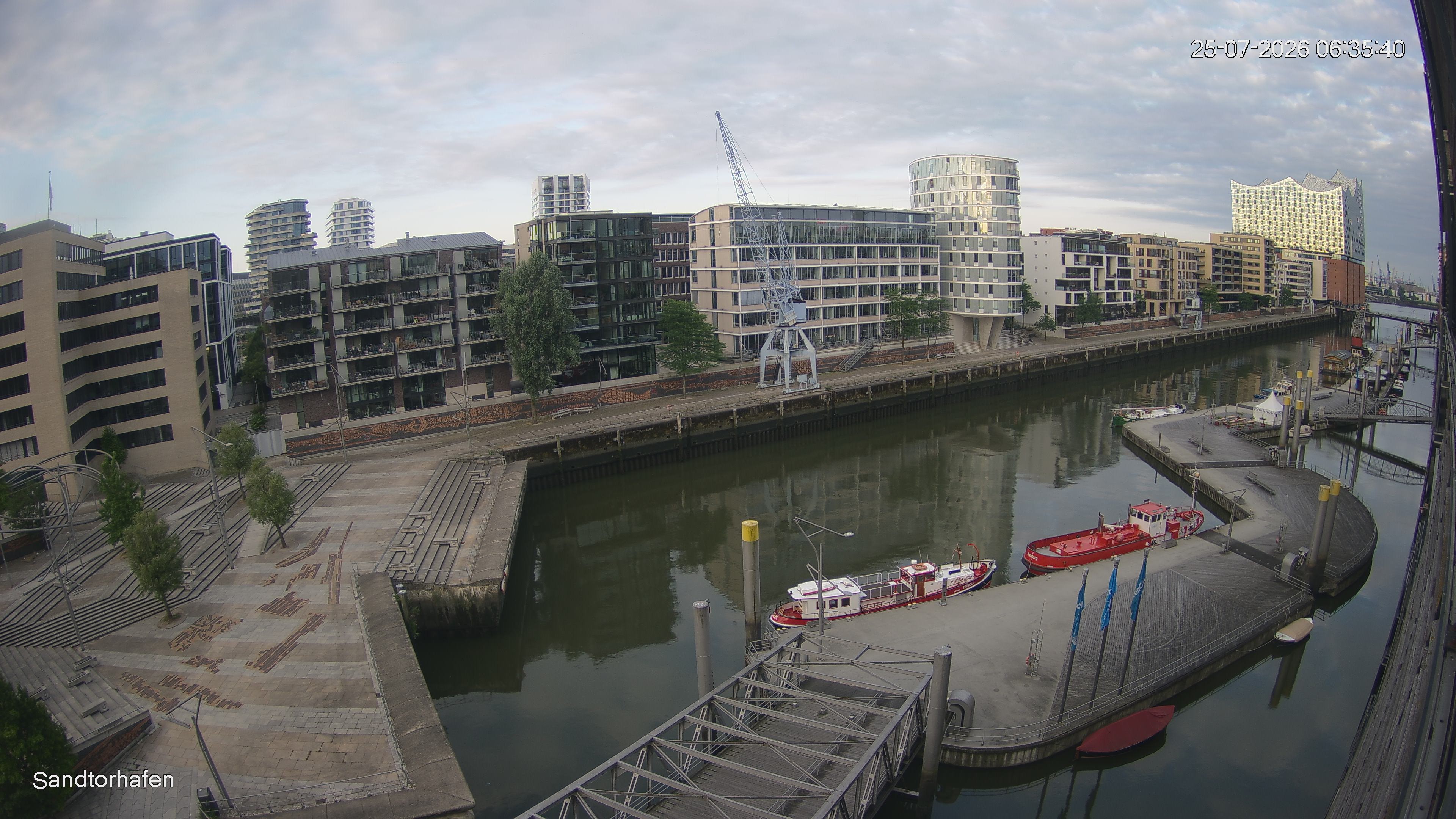 Archiv Foto Webcam Hamburg: HafenCity und Elbphilharmonie